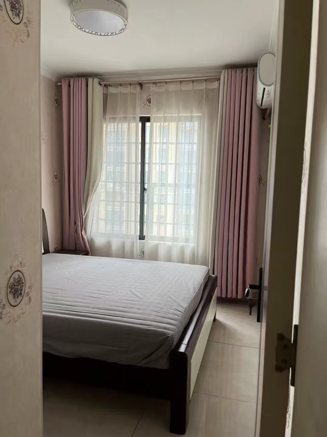 长湖峰境 3室2厅1卫 2500.0元/月 长湖峰境 3室2厅1卫 2500.0元/月室内图