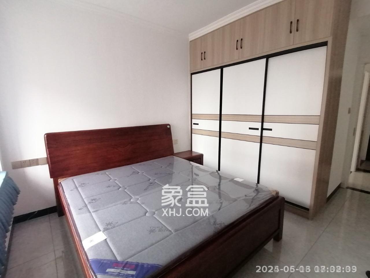 中悦领秀城  3室2厅1卫   1800.00元/月室内图
