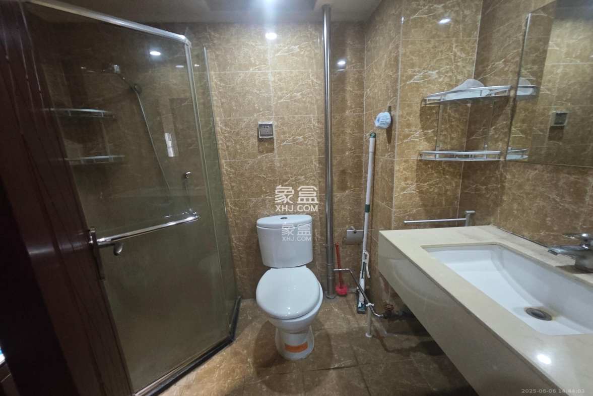 东塘瑞府  1室1厅1卫    1700.0元/月 东塘瑞府  1室1厅1卫    1700.0元/月室内图