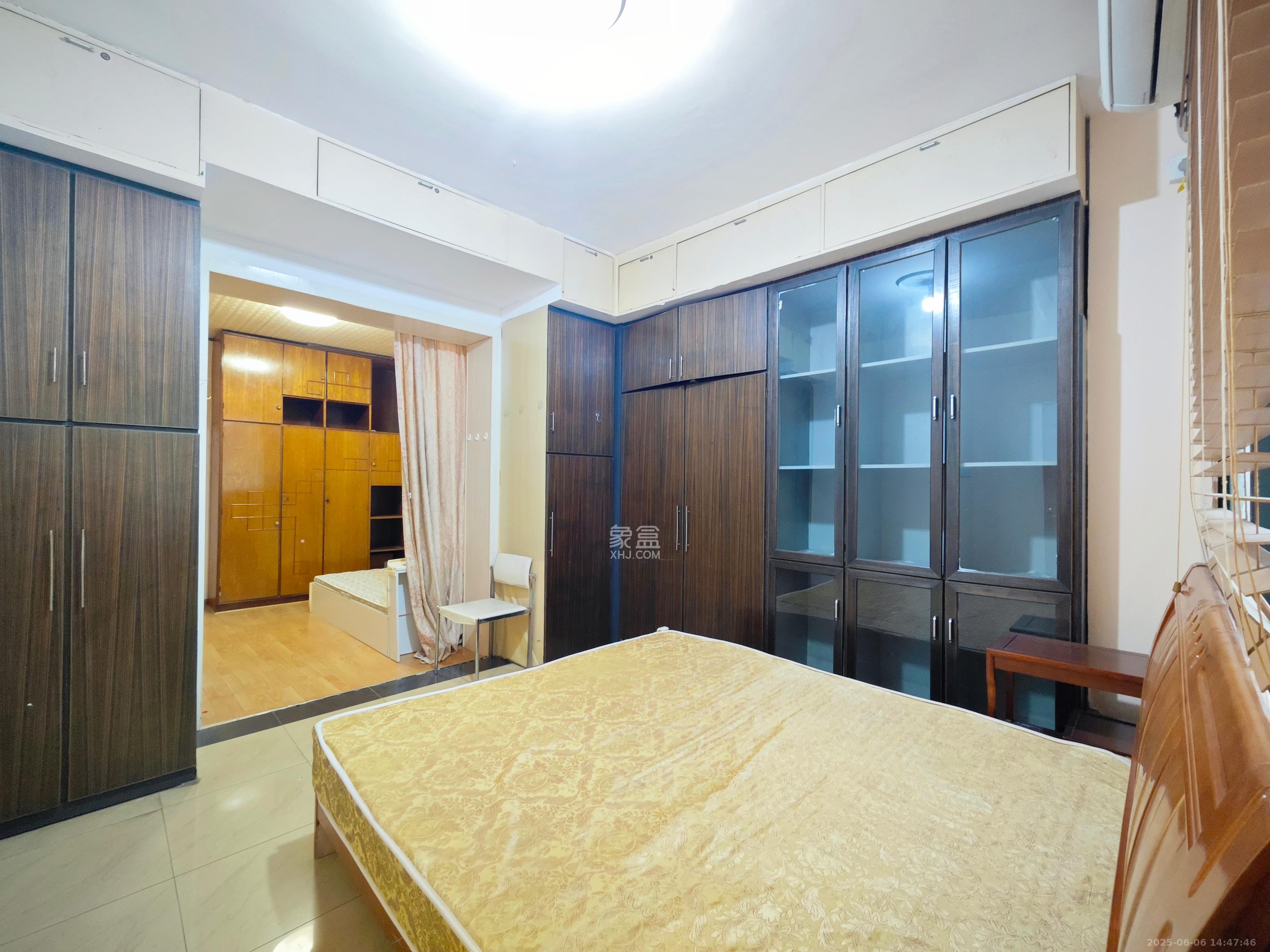 营盘东路、营盘西路散盘 2室1厅1卫 2300.0元/月 营盘东路、营盘西路散盘 2室1厅1卫 2300.0元/月室内图