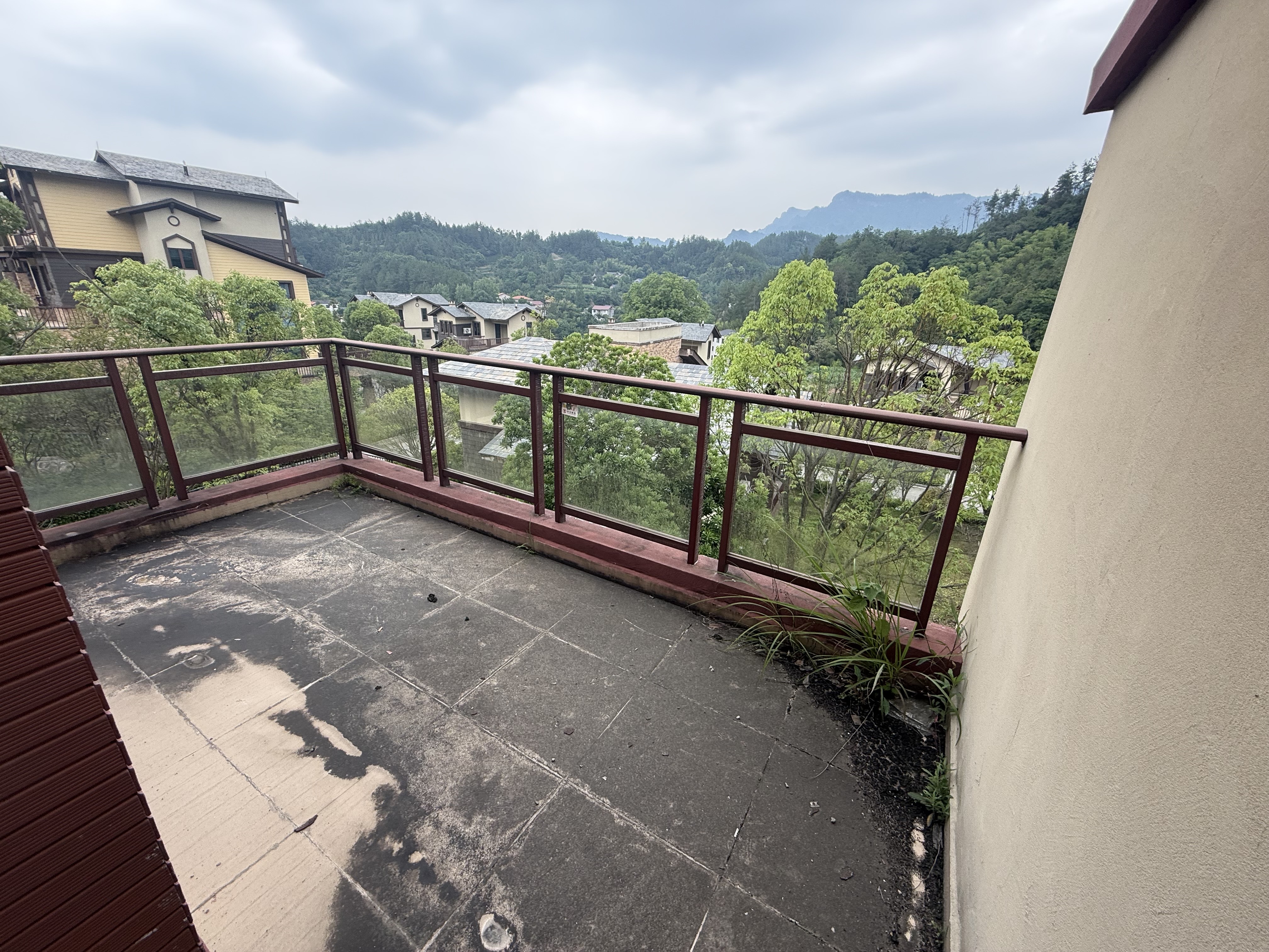 碧桂园  2室2厅2卫    95.8万 碧桂园  2室2厅2卫    95.8万客厅