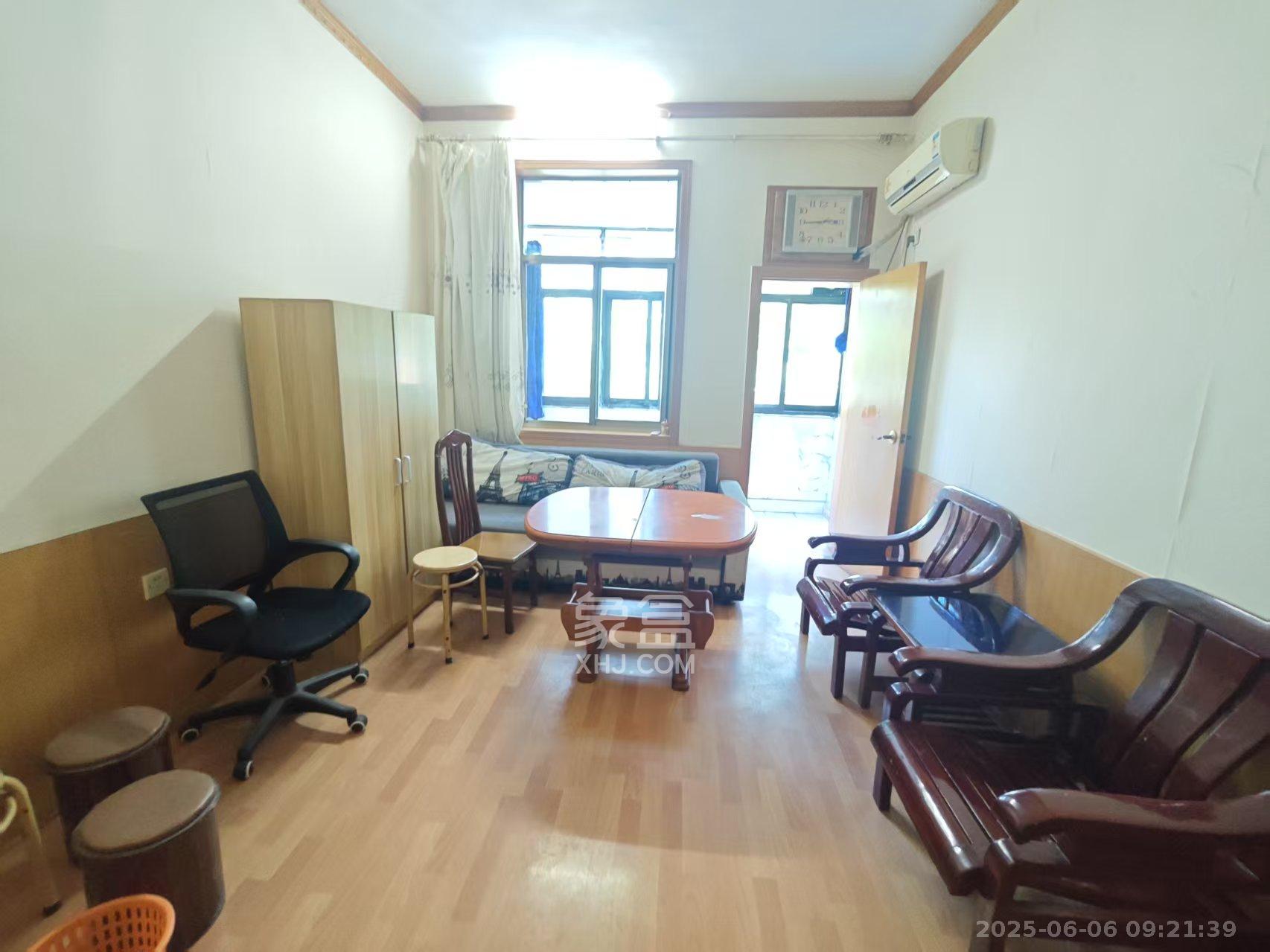 南湖路水工机械厂宿舍 2室1厅1卫 1300.0元/月 南湖路水工机械厂宿舍 2室1厅1卫 1300.0元/月室内图