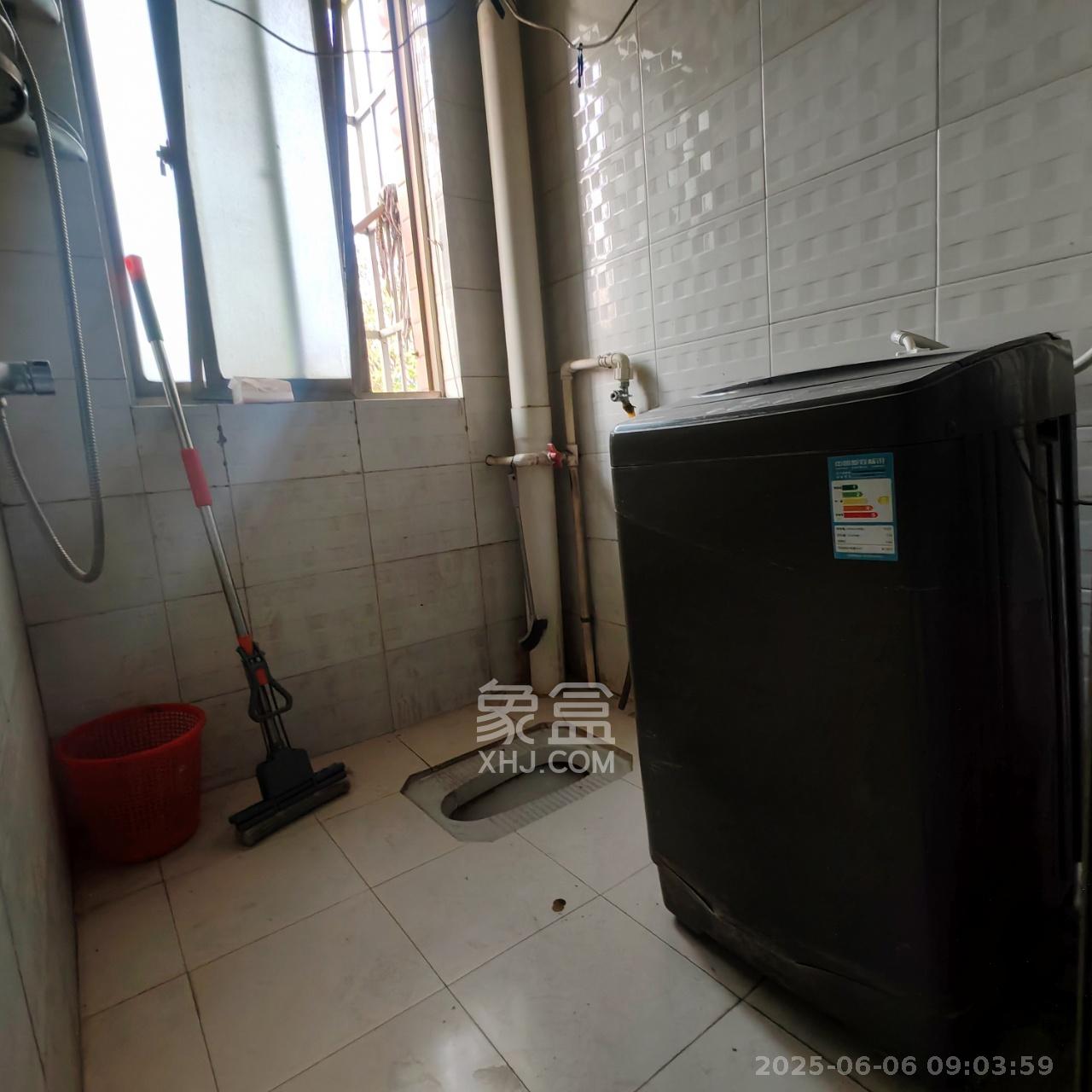 火炬村 3室1厅1卫 1700.0元/月 火炬村 3室1厅1卫 1700.0元/月室内图