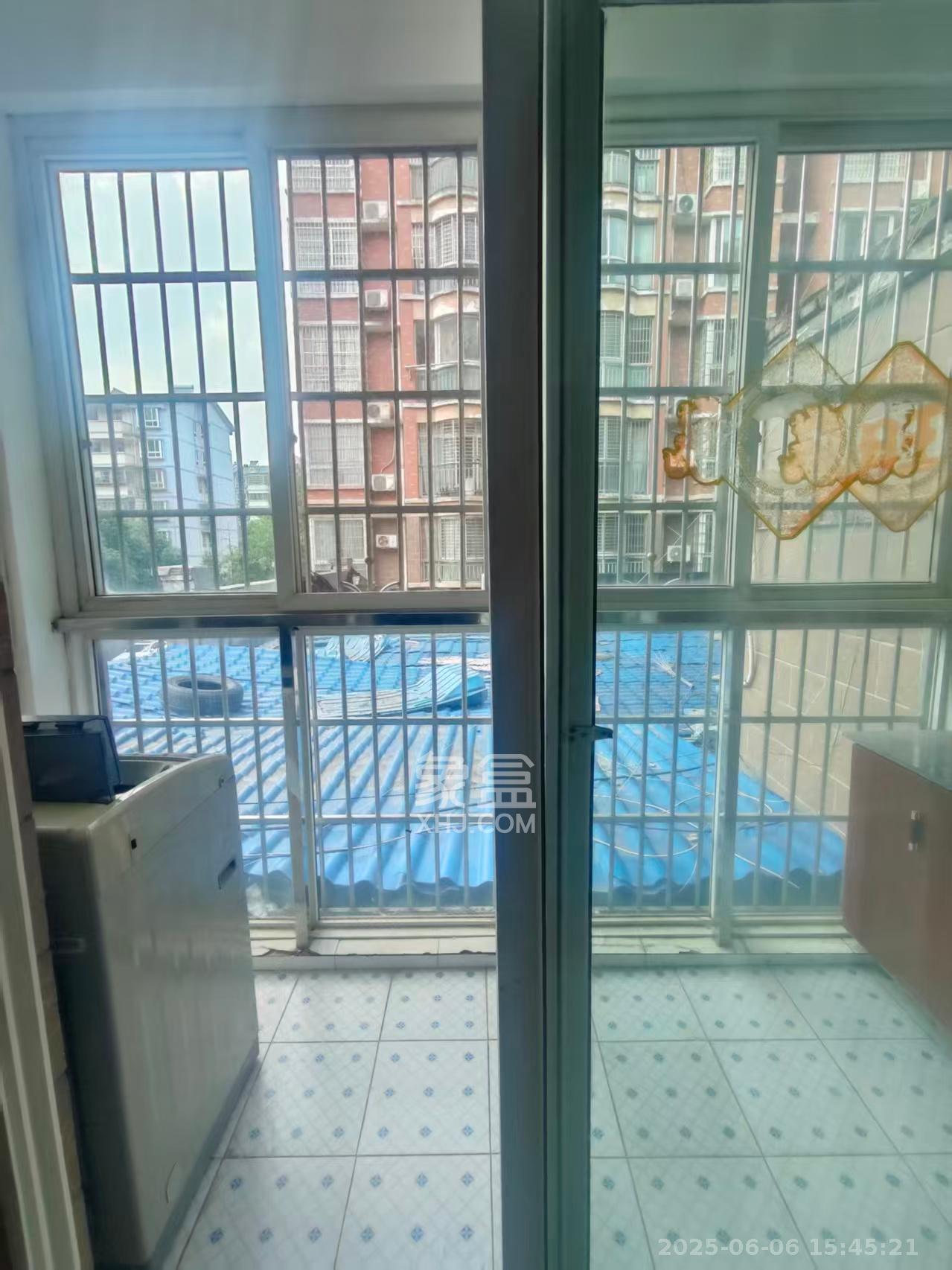 水木兰庭  3室2厅1卫   2100.00元/月室内图