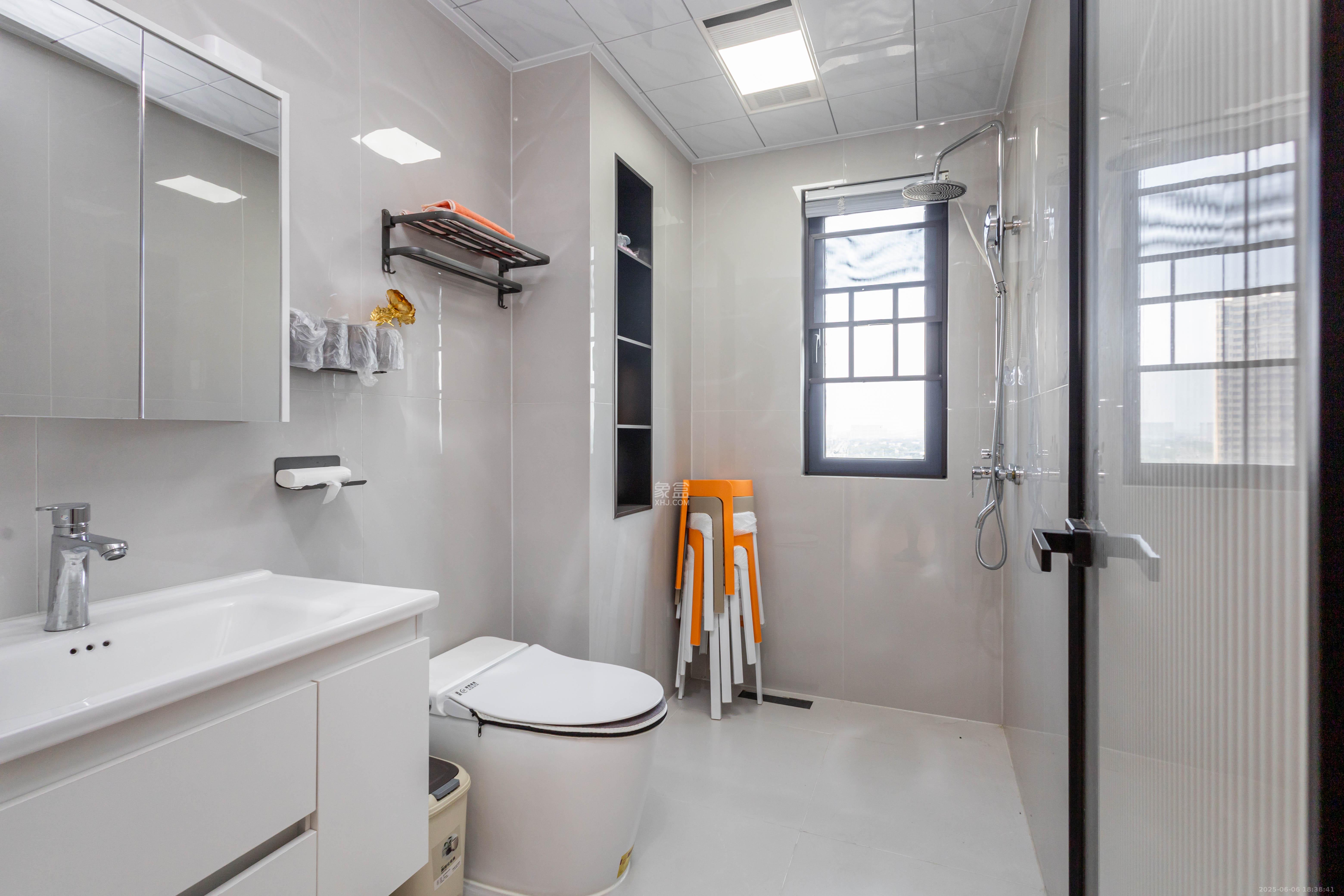 新城朗隽大都会 3室2厅2卫 85.8万 新城朗隽大都会 3室2厅2卫 85.8万卫生间