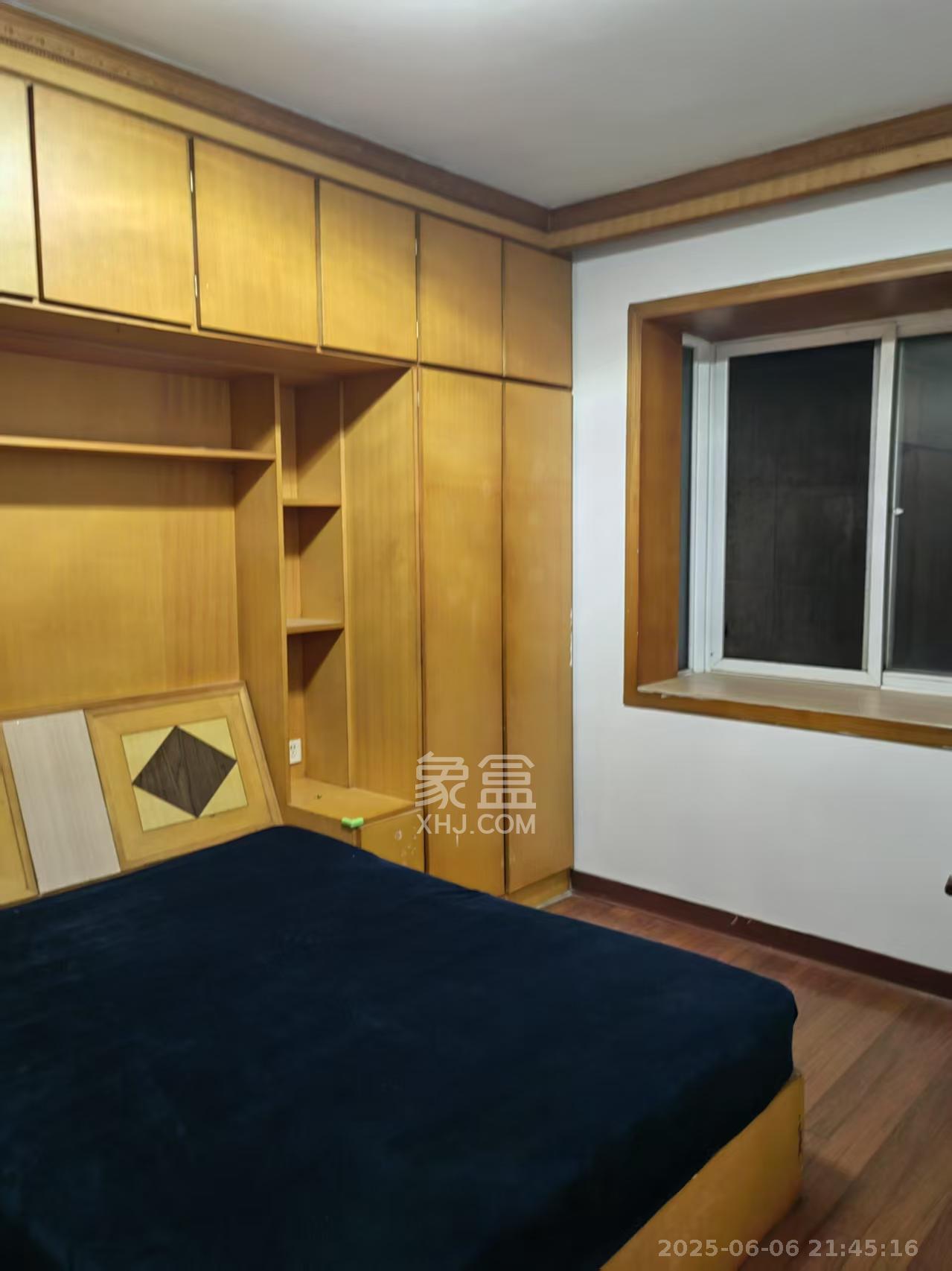 长勘小区  2室1厅1卫   2300.00元/月室内图