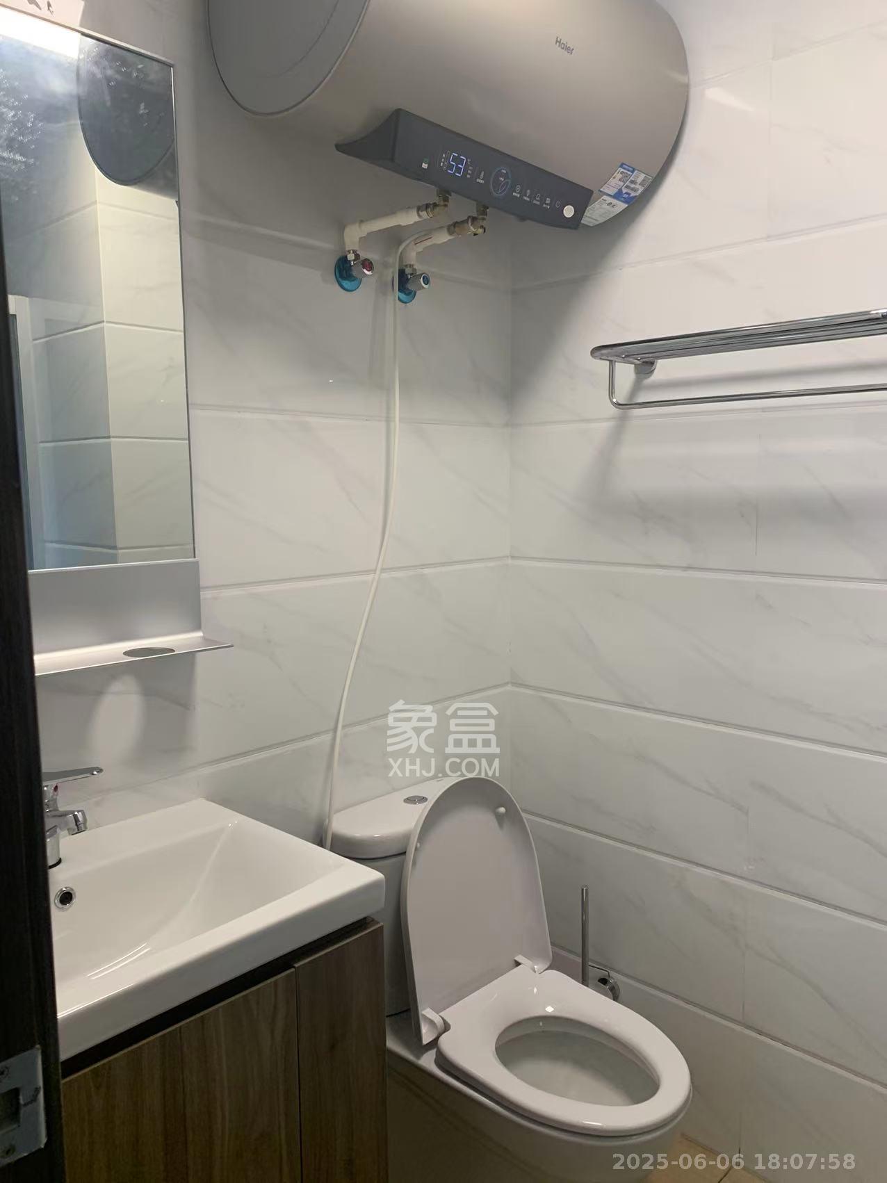 碧桂园星城首府 2室2厅1卫 2400.0元/月 碧桂园星城首府 2室2厅1卫 2400.0元/月室内图