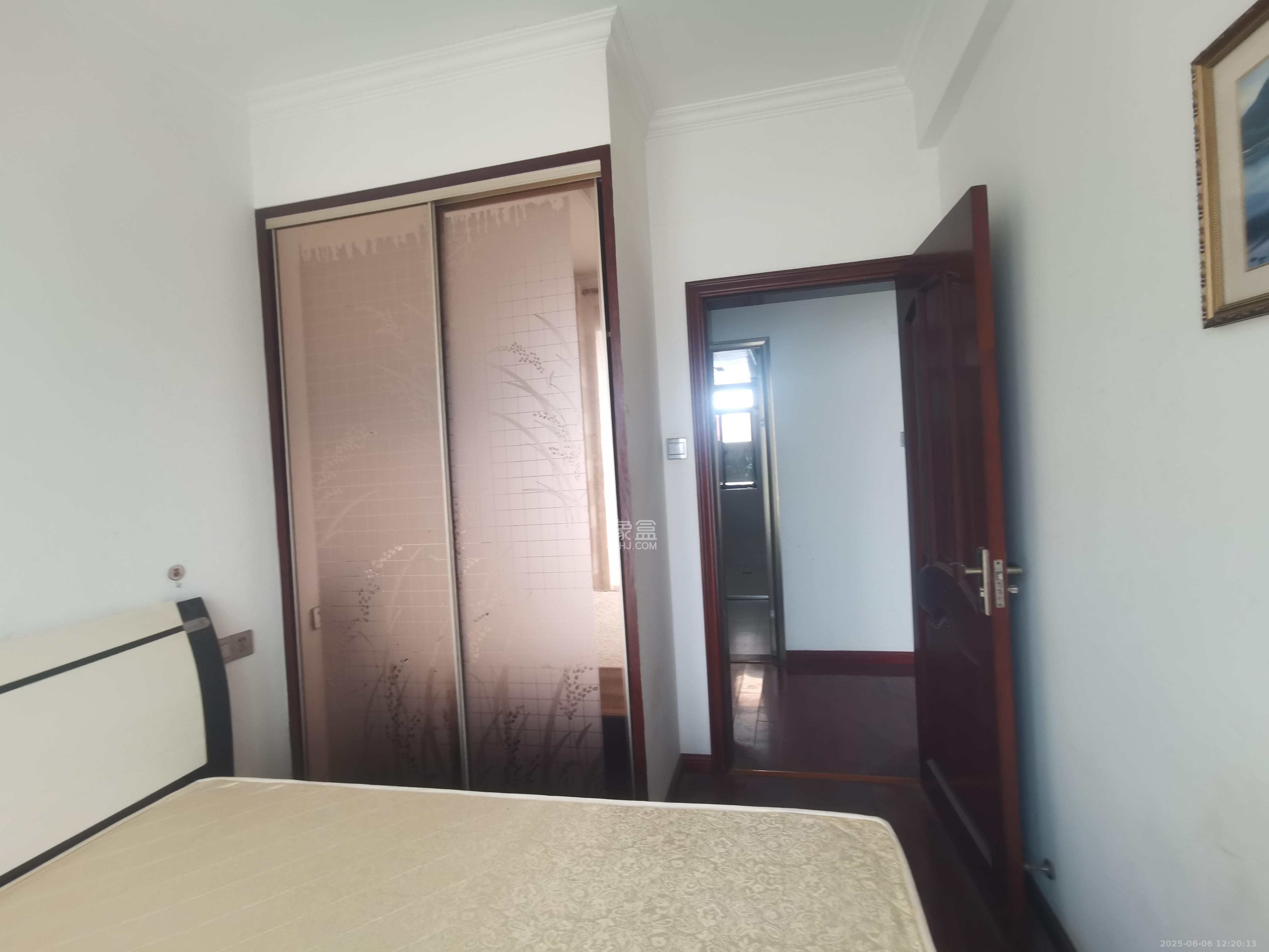 星城映象 3室2厅1卫 2300.0元/月 星城映象 3室2厅1卫 2300.0元/月室内图