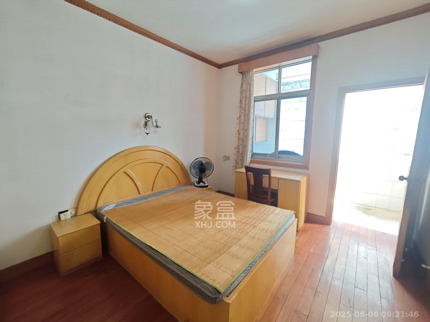 南湖路水工机械厂宿舍 2室1厅1卫 1300.0元/月 南湖路水工机械厂宿舍 2室1厅1卫 1300.0元/月室内图