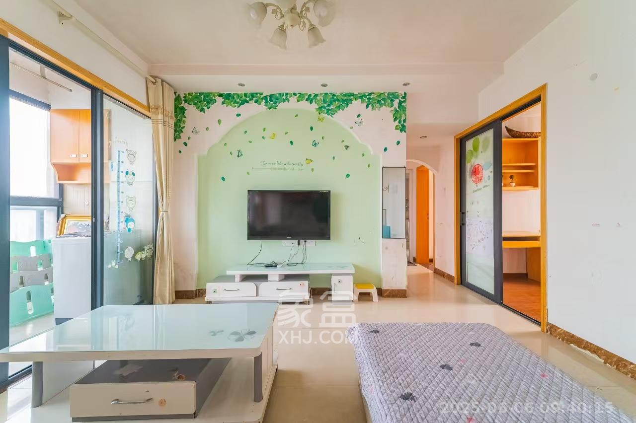 蓝山郡  3室2厅1卫    2000.0元/月 蓝山郡  3室2厅1卫    2000.0元/月