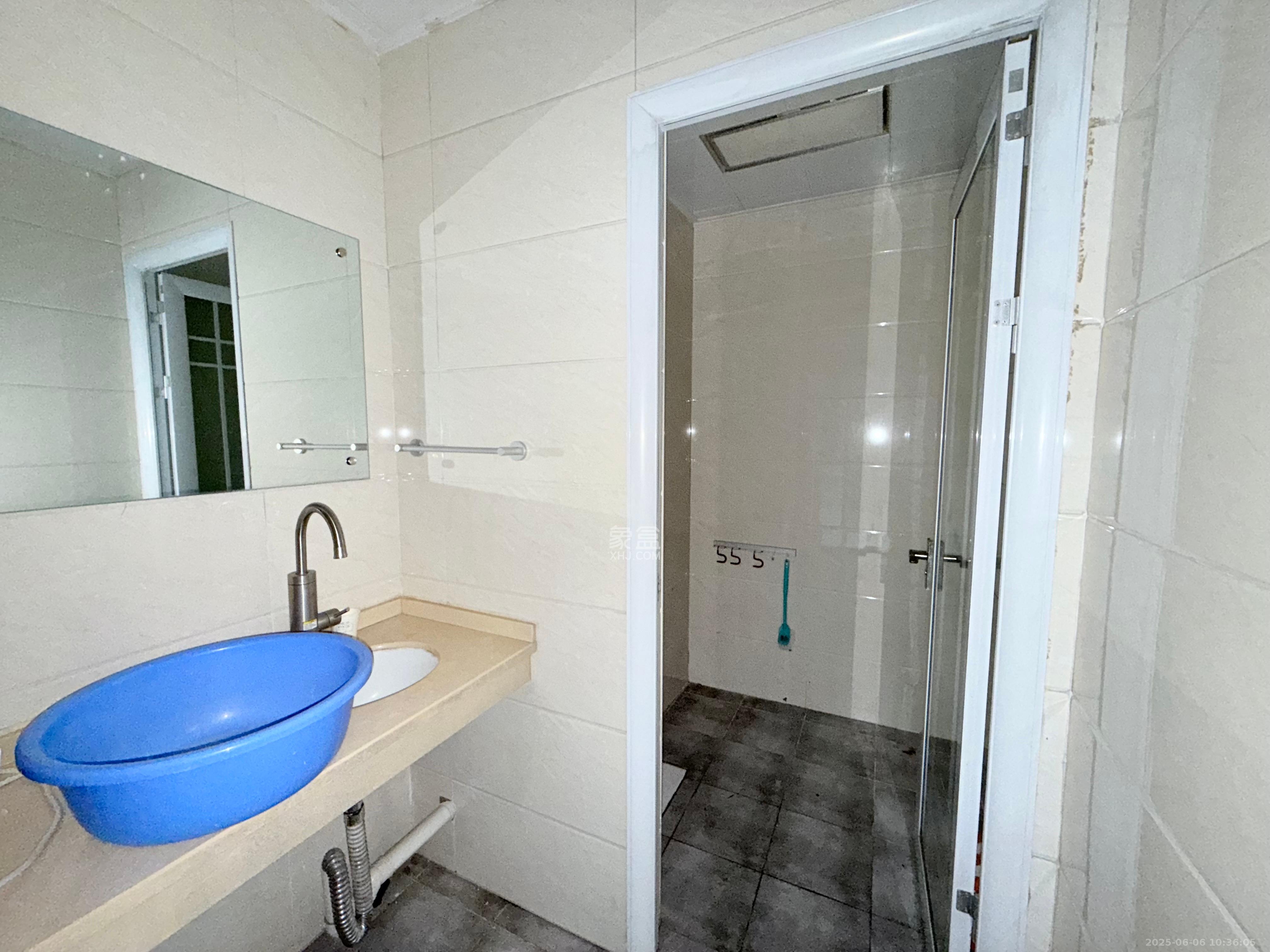 融科东南海 3室2厅1卫 3400.0元/月 融科东南海 3室2厅1卫 3400.0元/月室内图