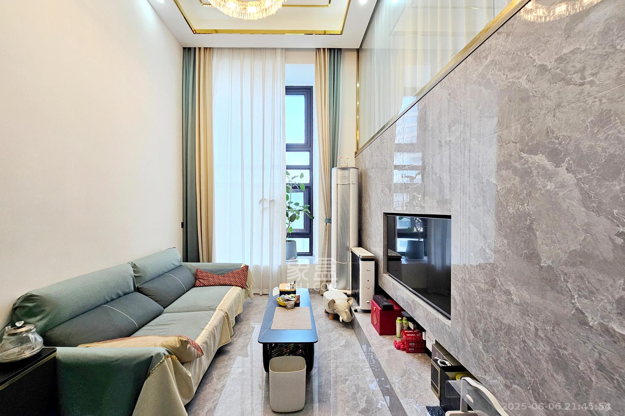 明昇壹城(明昇时代广场)三期 2室1厅1卫 65.0万 明昇壹城(明昇时代广场)三期 2室1厅1卫 65.0万客厅