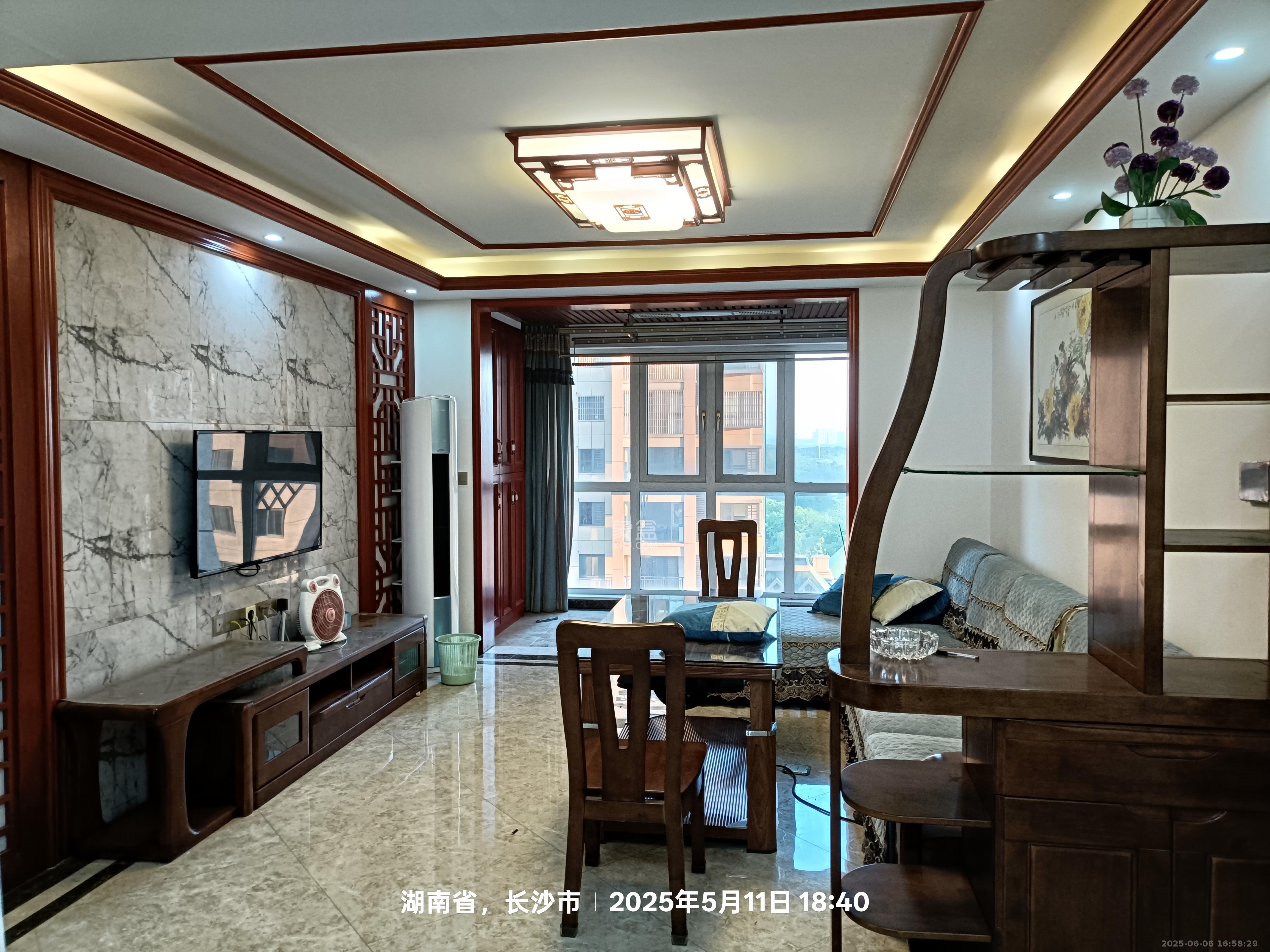 鑫天格林香山  3室2厅2卫    1800.0元/月室内图