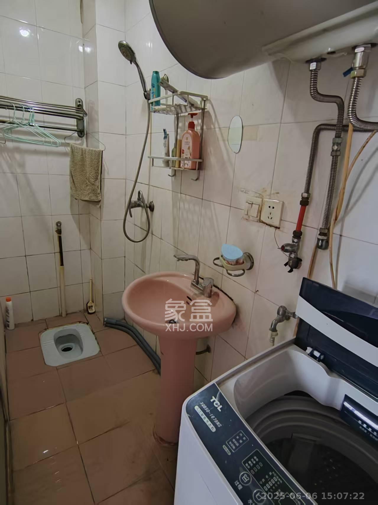 省儿童医院单位宿舍  2室1厅1卫   1500.00元/月室内图