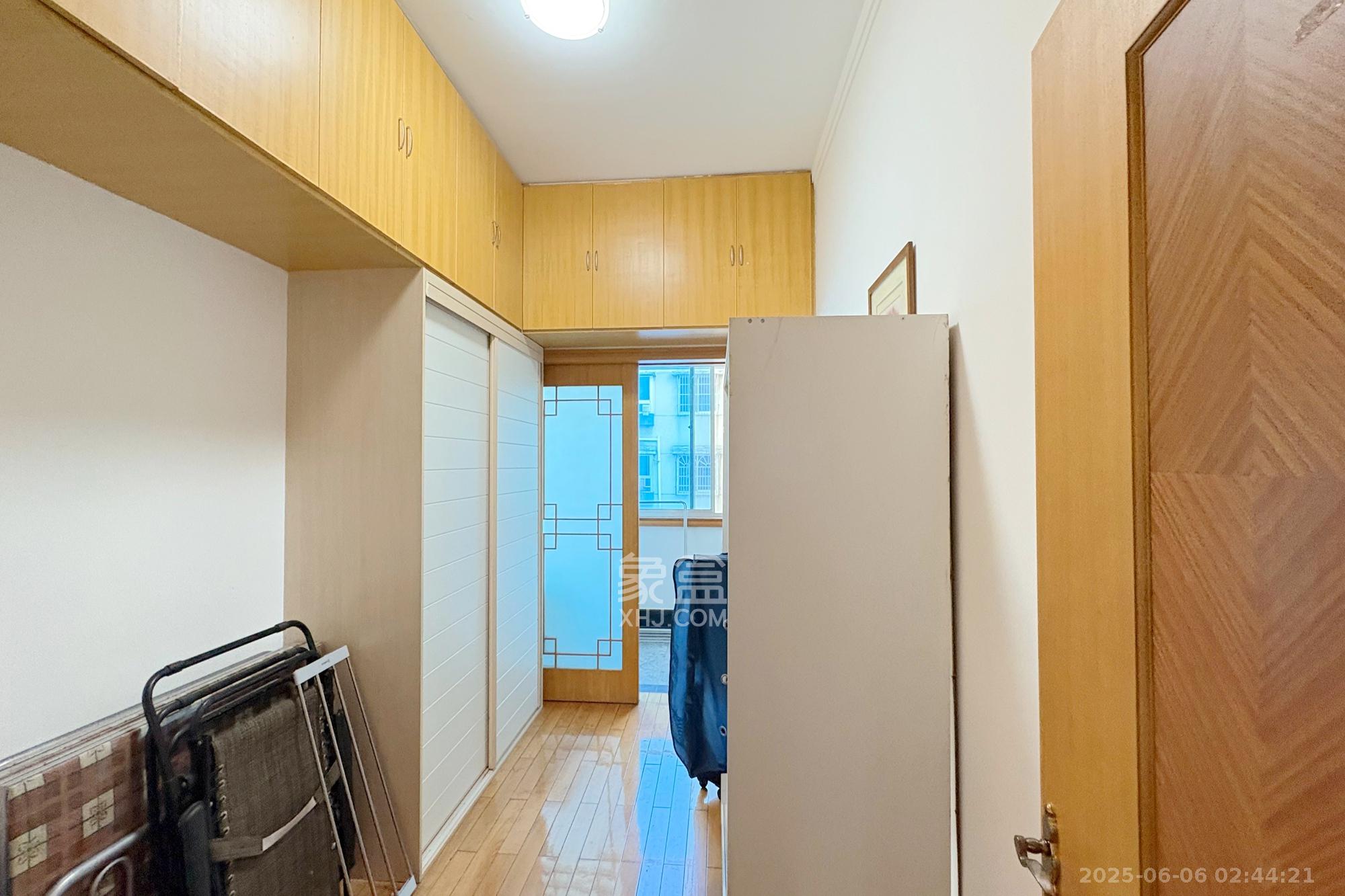 安全厅宿舍阳光小区(湘湖渔场阳光小区) 4室2厅2卫 125.0万 安全厅宿舍阳光小区(湘湖渔场阳光小区) 4室2厅2卫 125.0万其他