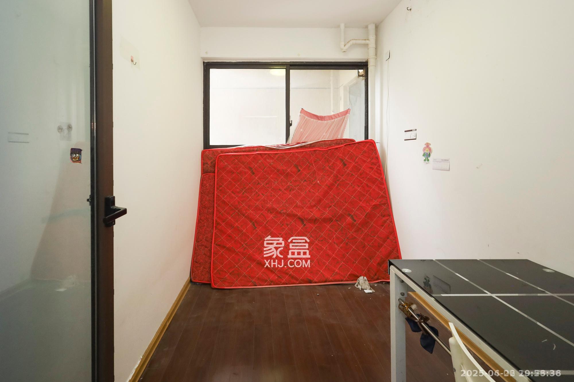 山语城三期  3室2厅1卫   2000.00元/月室内图