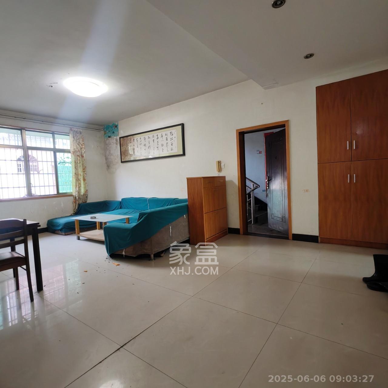 火炬村 3室1厅1卫 1700.0元/月 火炬村 3室1厅1卫 1700.0元/月室内图