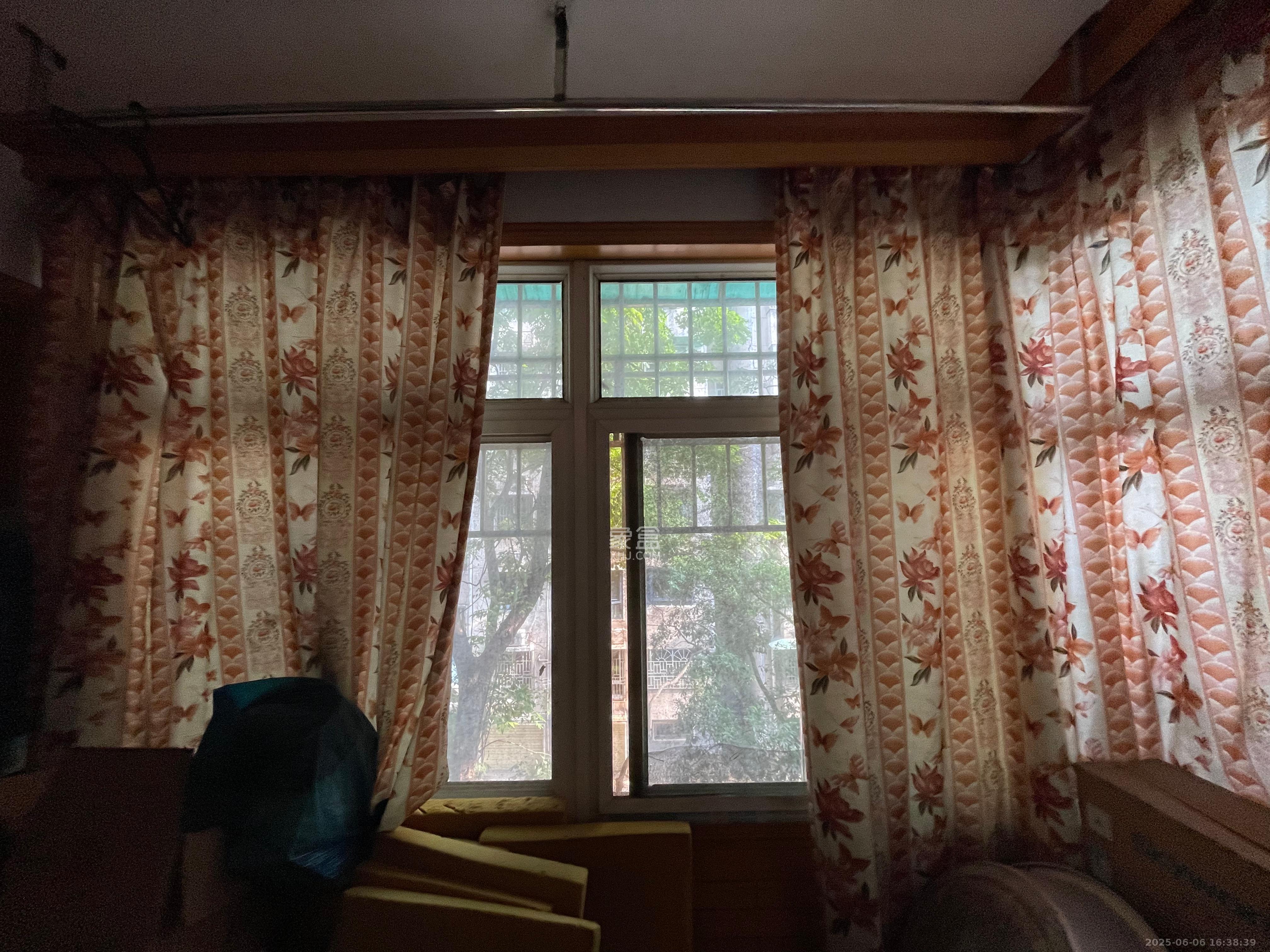 新世纪家园 2室2厅1卫 2500.0元/月 新世纪家园 2室2厅1卫 2500.0元/月室内图