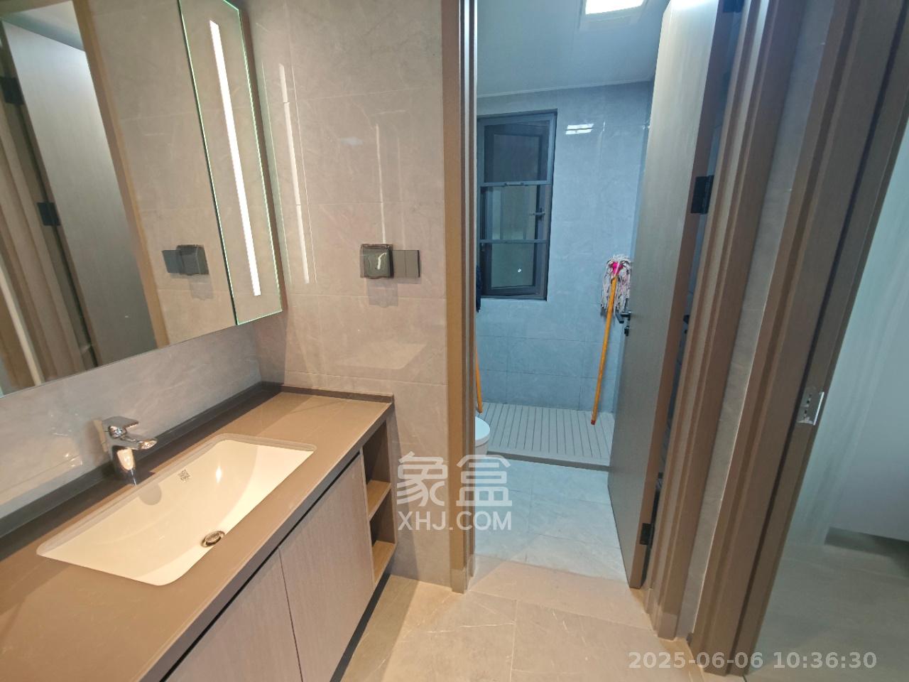 金地峯范  4室2厅2卫   4600.00元/月室内图