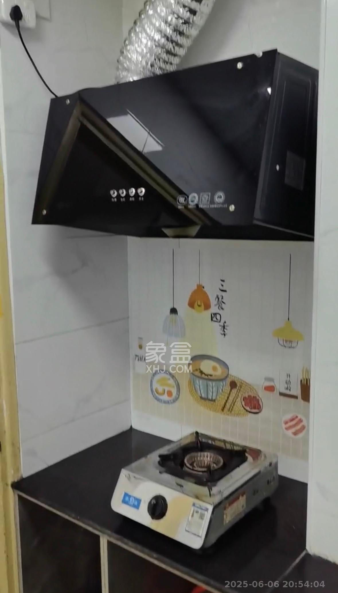 高岭小区 2室2厅1卫 1400.0元/月 高岭小区 2室2厅1卫 1400.0元/月室内图