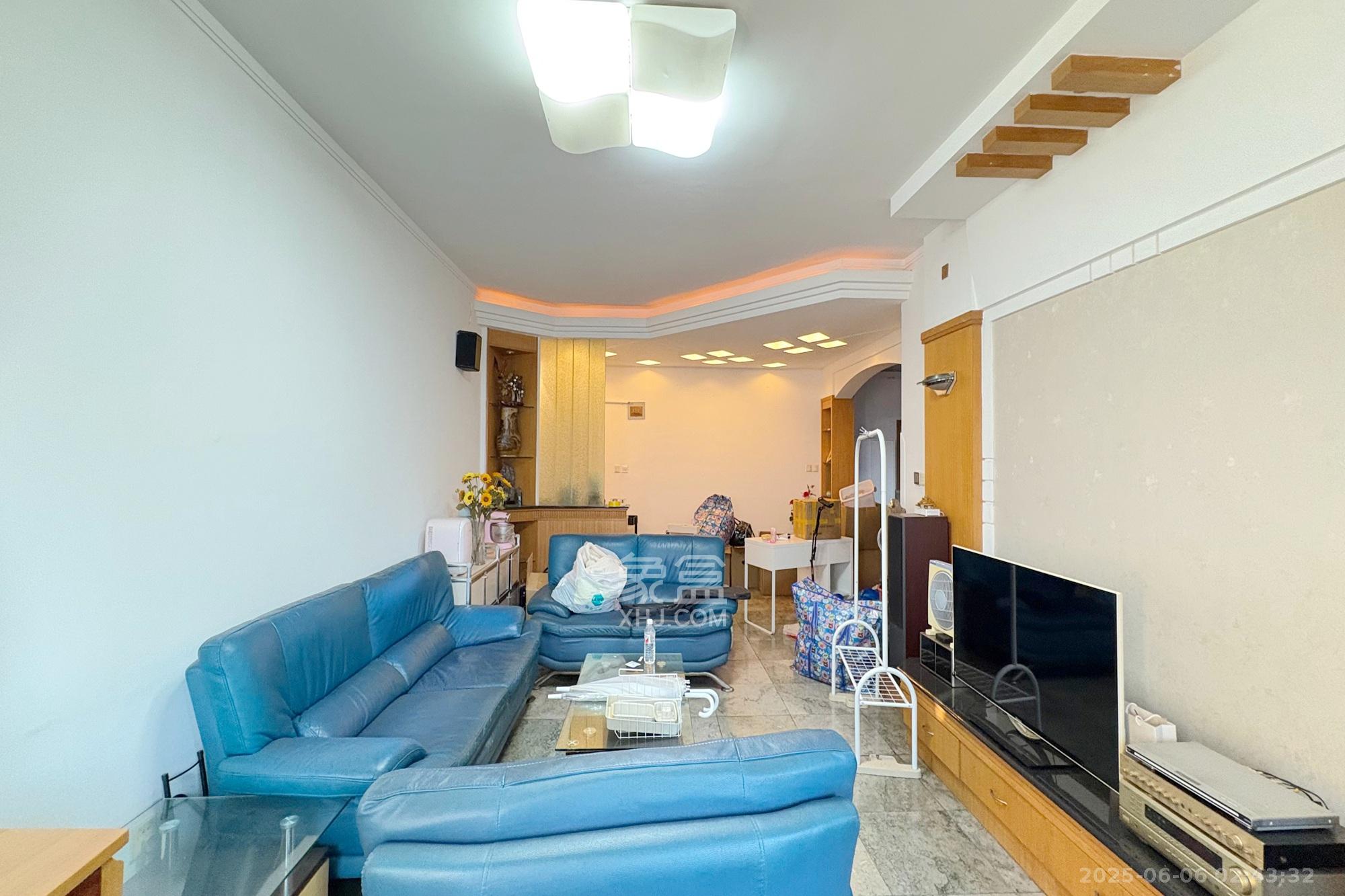 安全厅宿舍阳光小区(湘湖渔场阳光小区) 4室2厅2卫 125.0万 安全厅宿舍阳光小区(湘湖渔场阳光小区) 4室2厅2卫 125.0万客厅