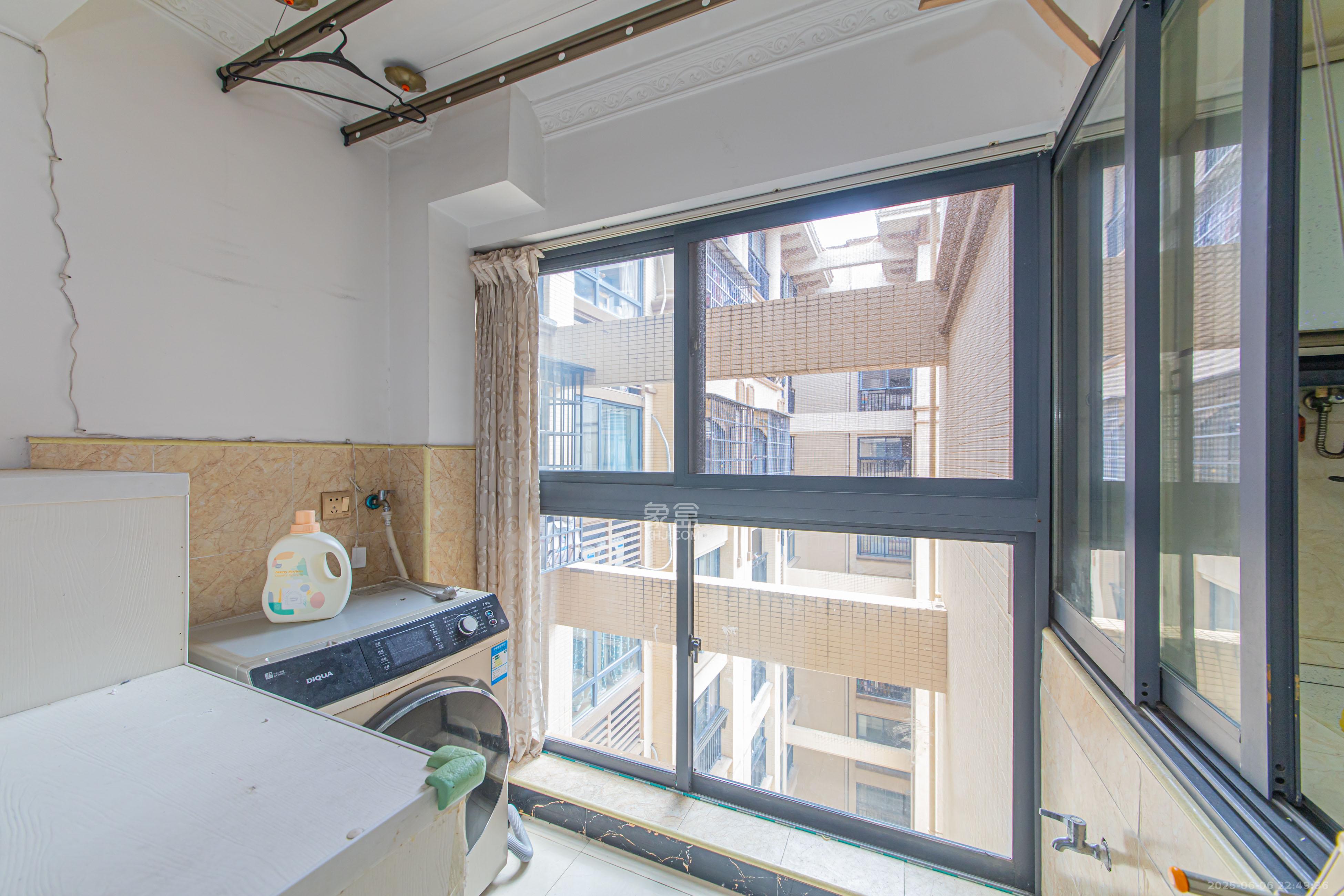 中建芙蓉嘉苑 3室2厅1卫 82.0万 中建芙蓉嘉苑 3室2厅1卫 82.0万其他