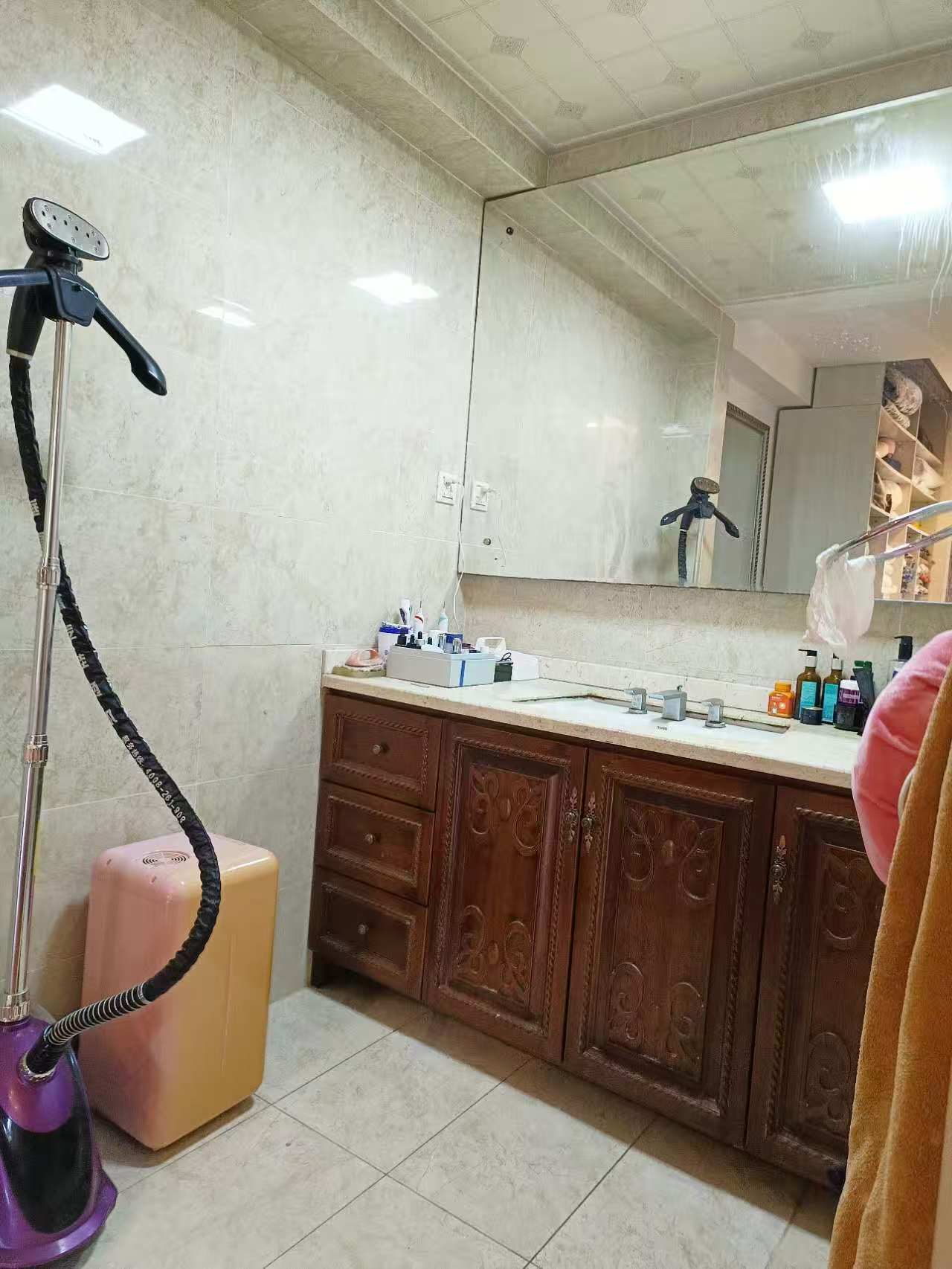 御景峰 1室2厅1卫 138.0万 御景峰 1室2厅1卫 138.0万室内图