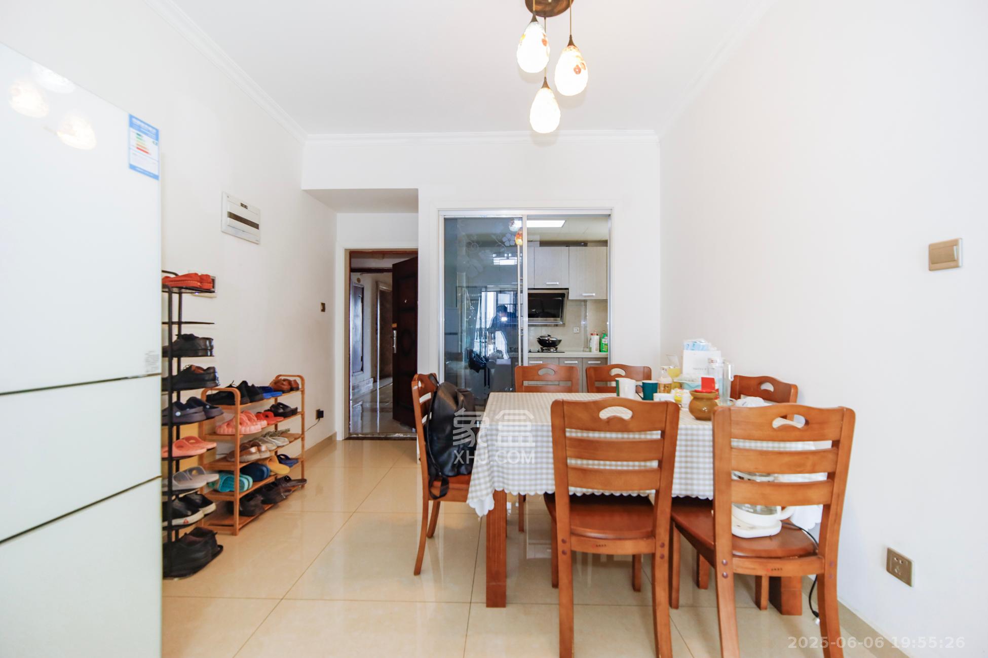 园康星都荟 3室2厅1卫 82.0万 园康星都荟 3室2厅1卫 82.0万客厅