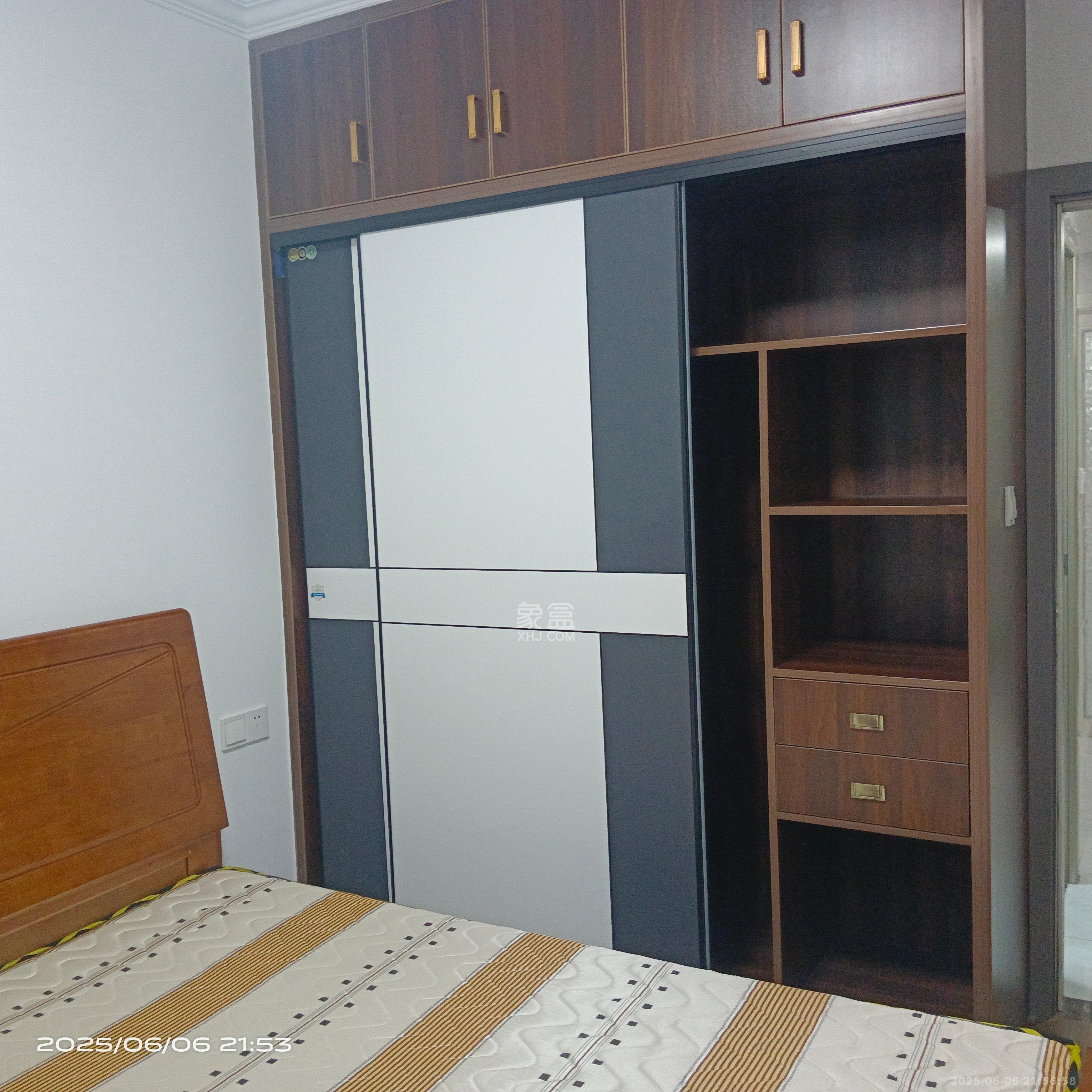 东合新苑  2室1厅1卫   2300.00元/月室内图
