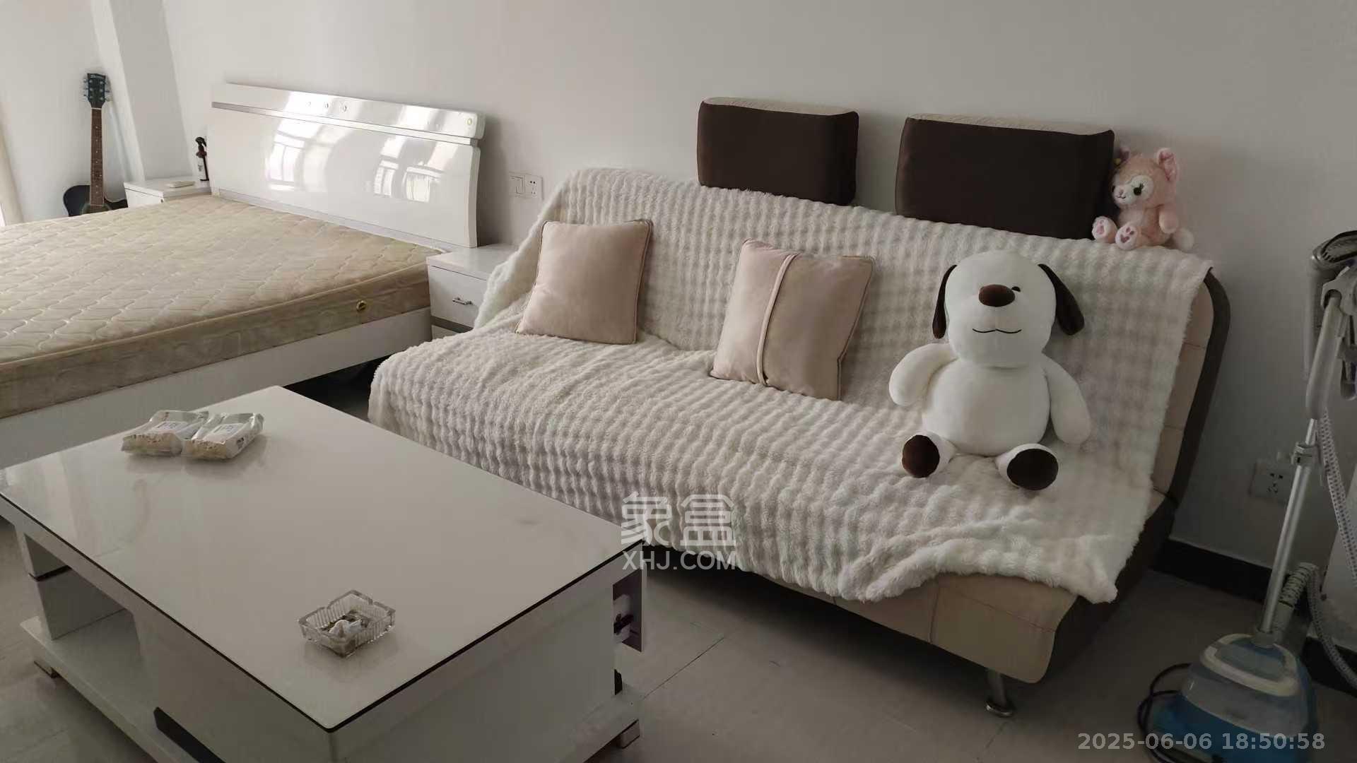 万科魅力之城  1室1厅1卫   1300.00元/月室内图