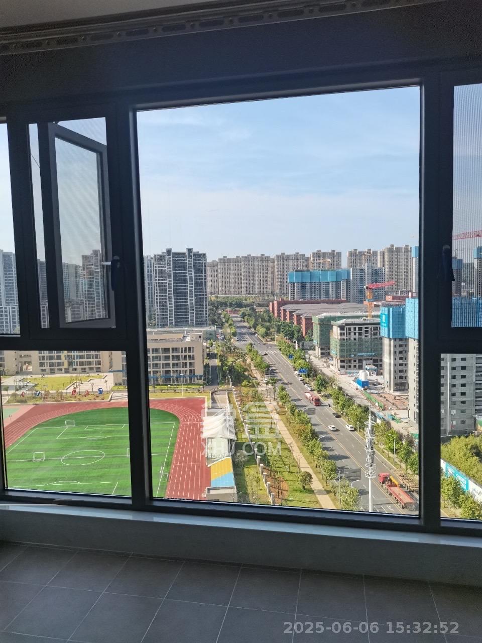 深业鹭栖府  3室2厅2卫   3400.00元/月室内图