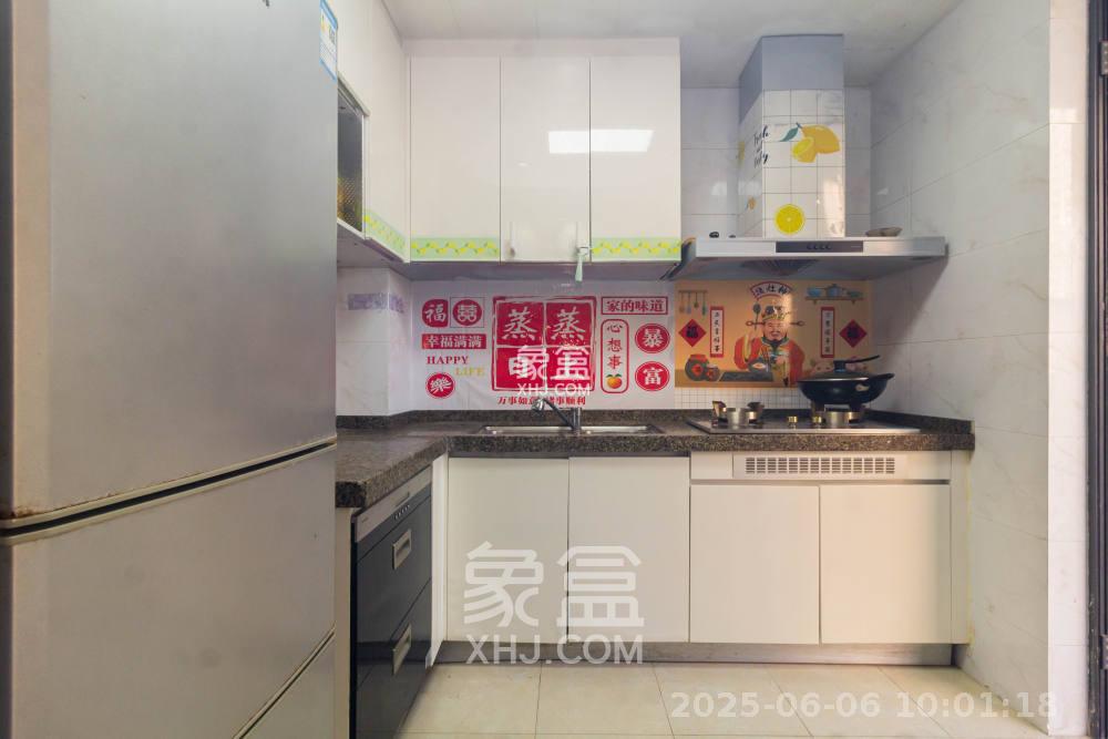 恒大江湾  3室2厅1卫    2500.0元/月室内图