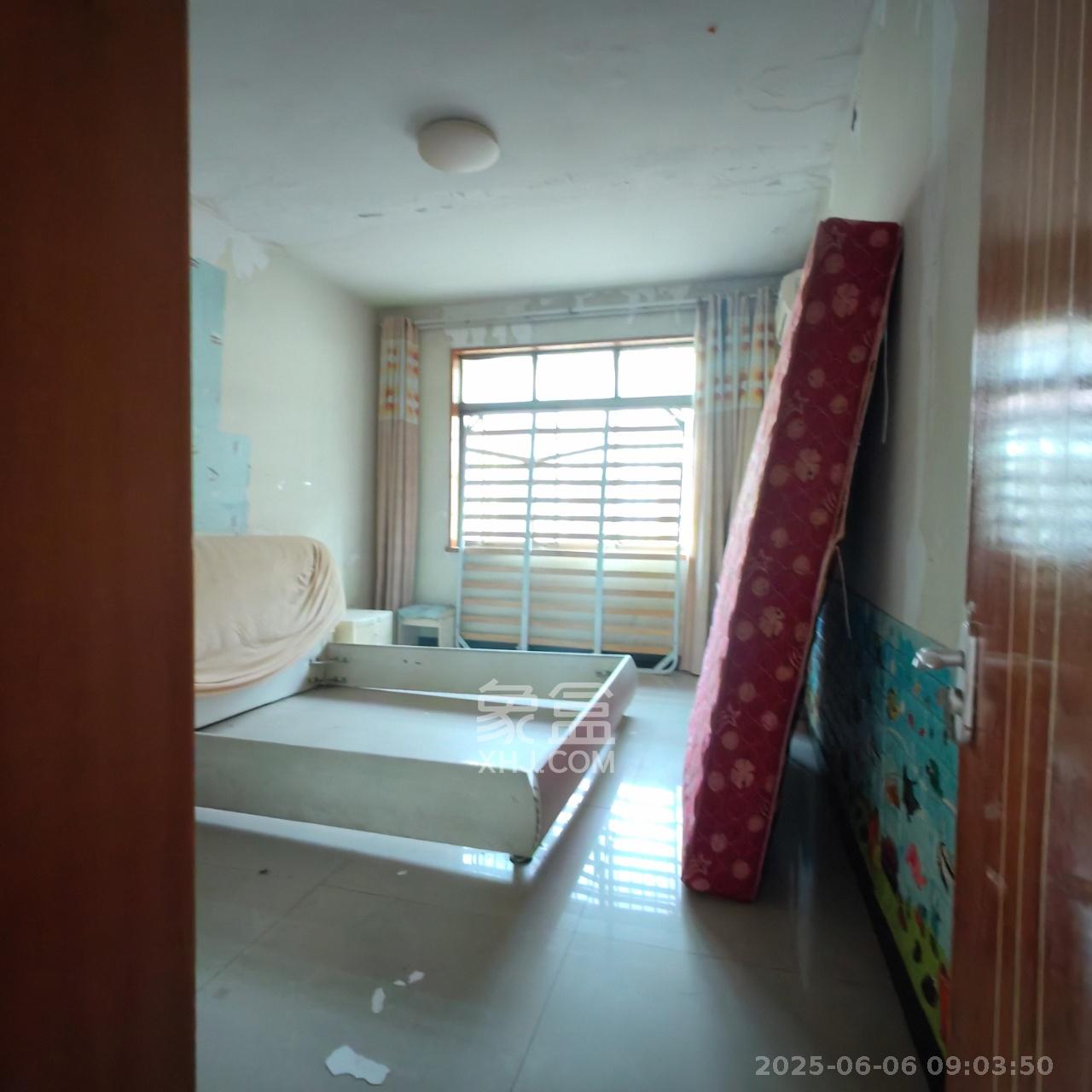 火炬村 3室1厅1卫 1700.0元/月 火炬村 3室1厅1卫 1700.0元/月室内图