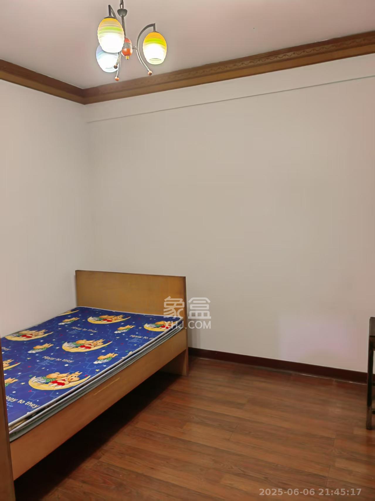 长勘小区 2室1厅1卫 2300.0元/月 长勘小区 2室1厅1卫 2300.0元/月室内图