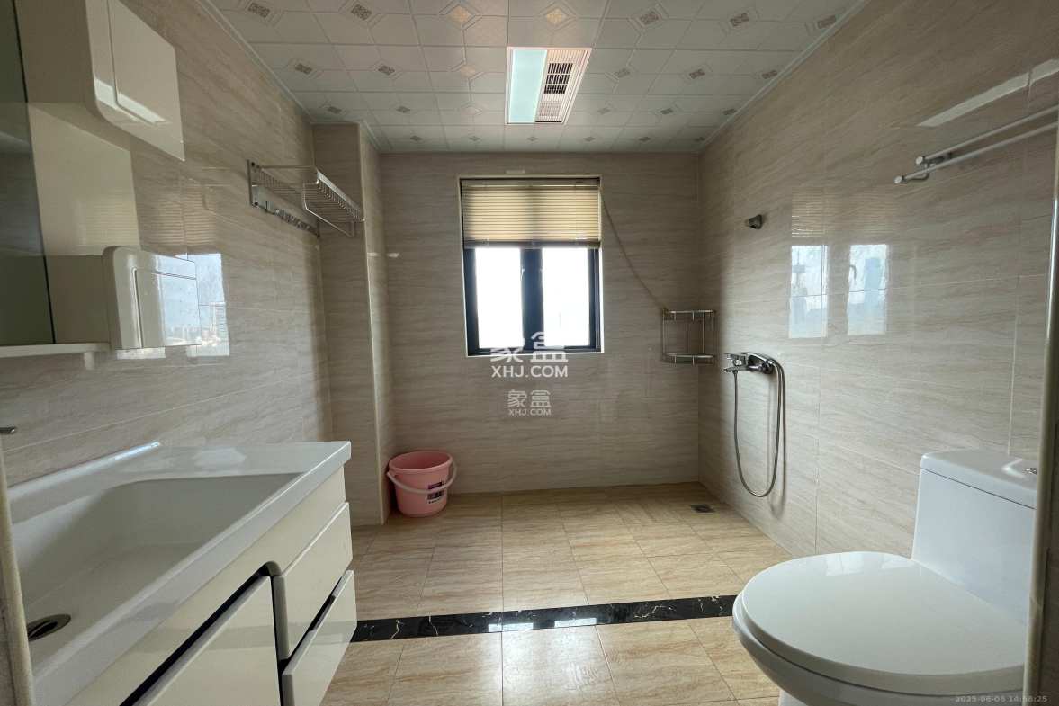 长房天翼未来城 4室2厅2卫 3800.0元/月 长房天翼未来城 4室2厅2卫 3800.0元/月室内图