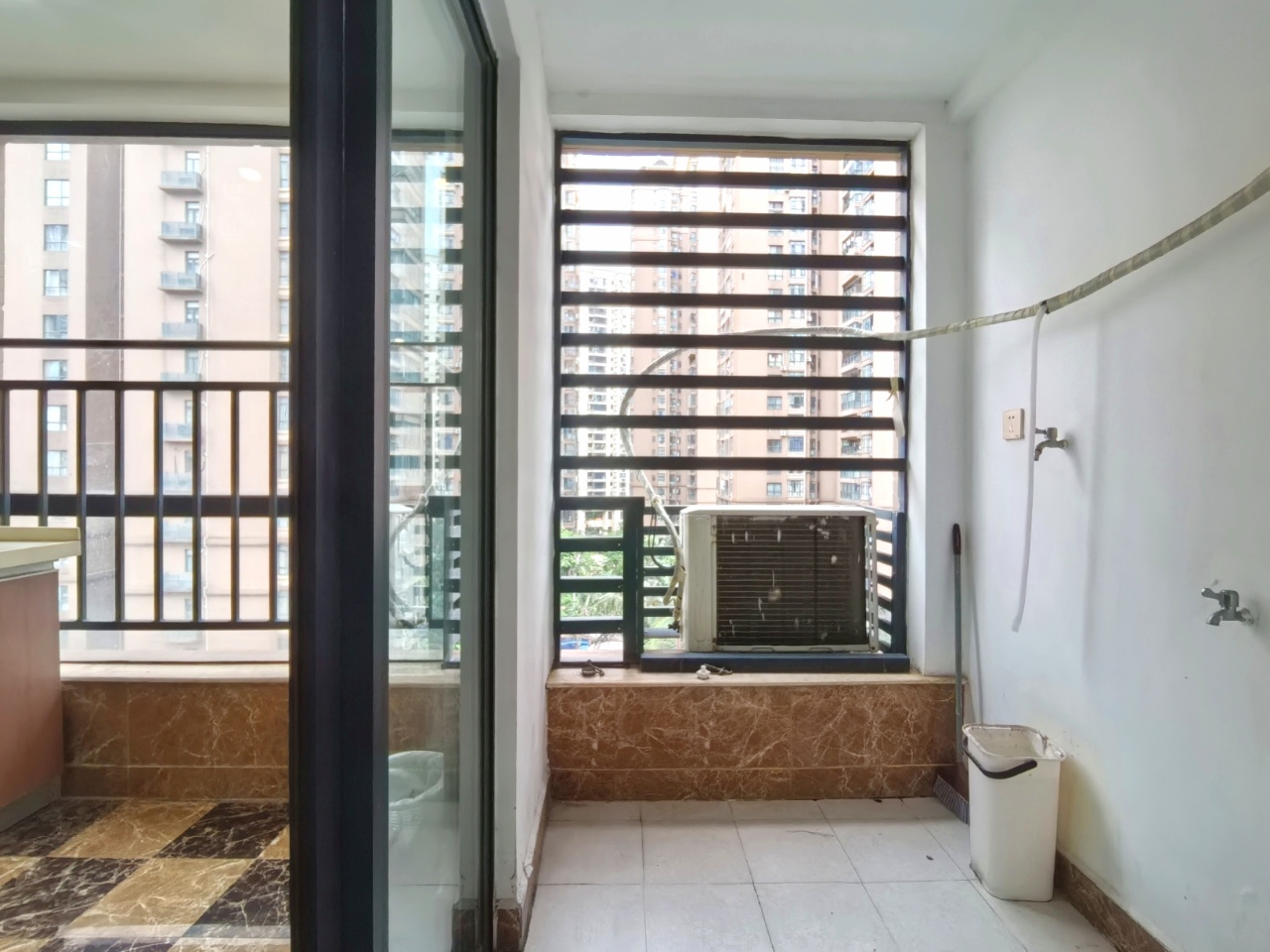 海悦东方  2室2厅1卫    3500.0元/月 海悦东方  2室2厅1卫    3500.0元/月室内图