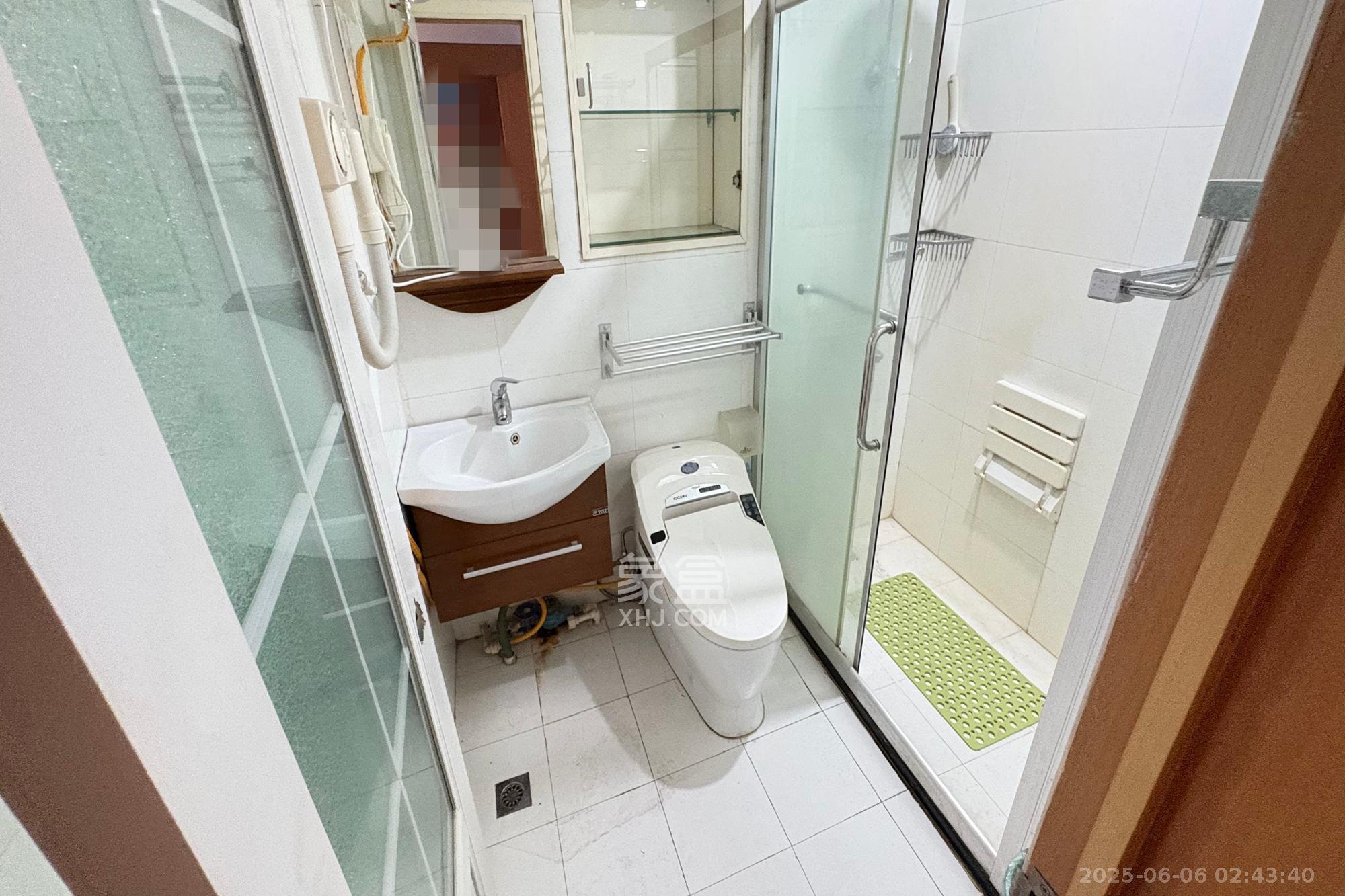 安全厅宿舍阳光小区(湘湖渔场阳光小区) 4室2厅2卫 125.0万 安全厅宿舍阳光小区(湘湖渔场阳光小区) 4室2厅2卫 125.0万卫生间