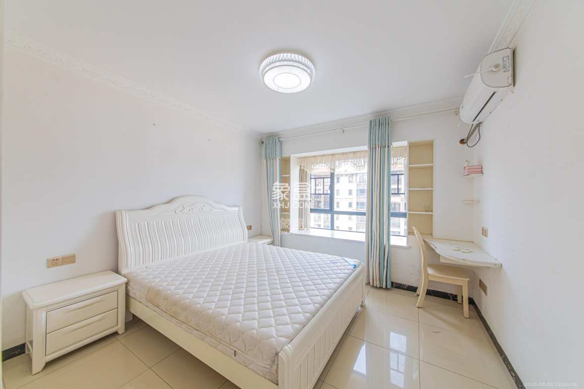 中建芙蓉嘉苑 3室2厅1卫 82.0万 中建芙蓉嘉苑 3室2厅1卫 82.0万卧室