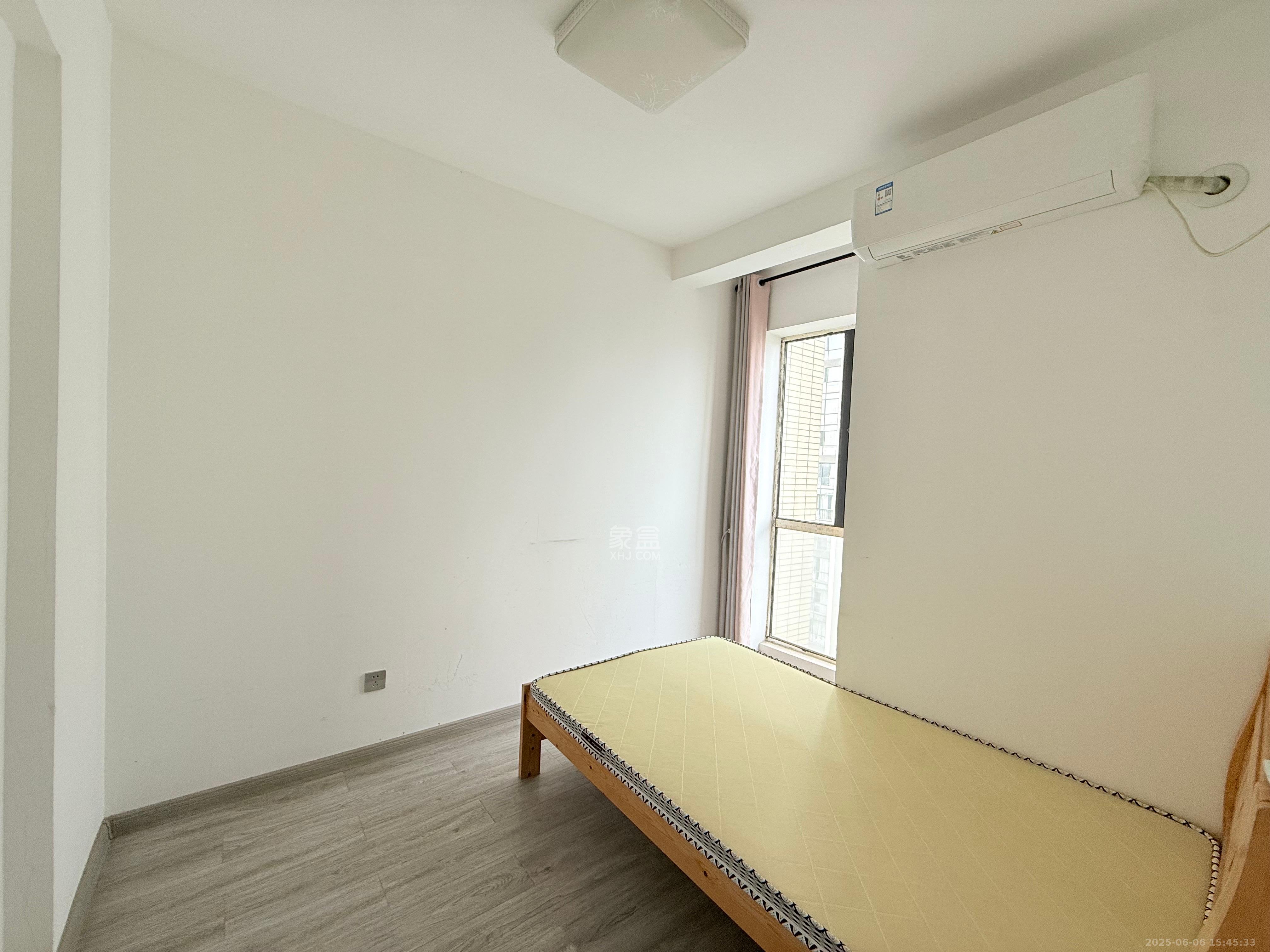 融科东南海  4室2厅2卫    3600.0元/月 融科东南海  4室2厅2卫    3600.0元/月室内图