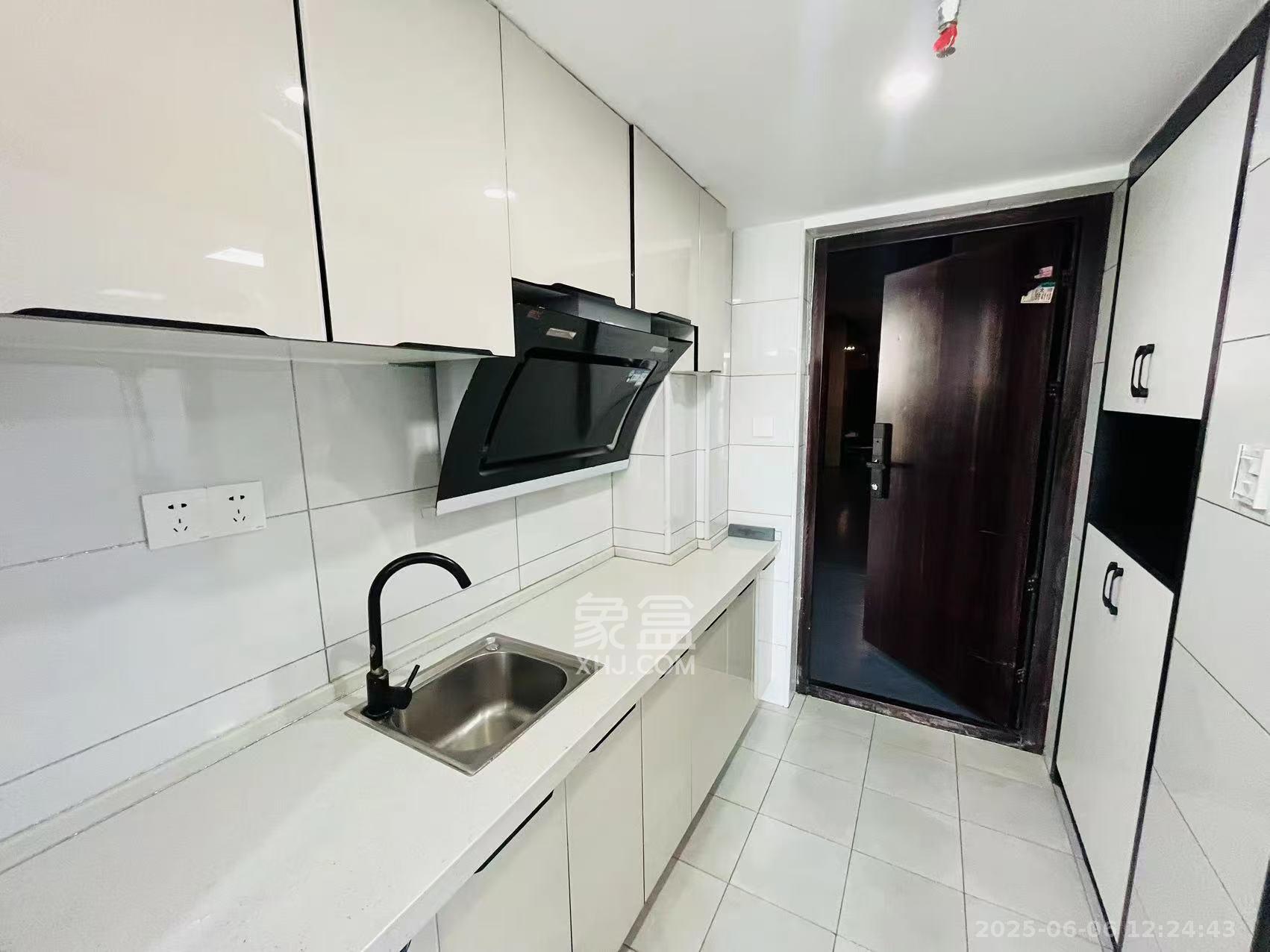 东盈商业广场(华泉城市广场)  2室1厅1卫    2300.0元/月 东盈商业广场(华泉城市广场)  2室1厅1卫    2300.0元/月室内图