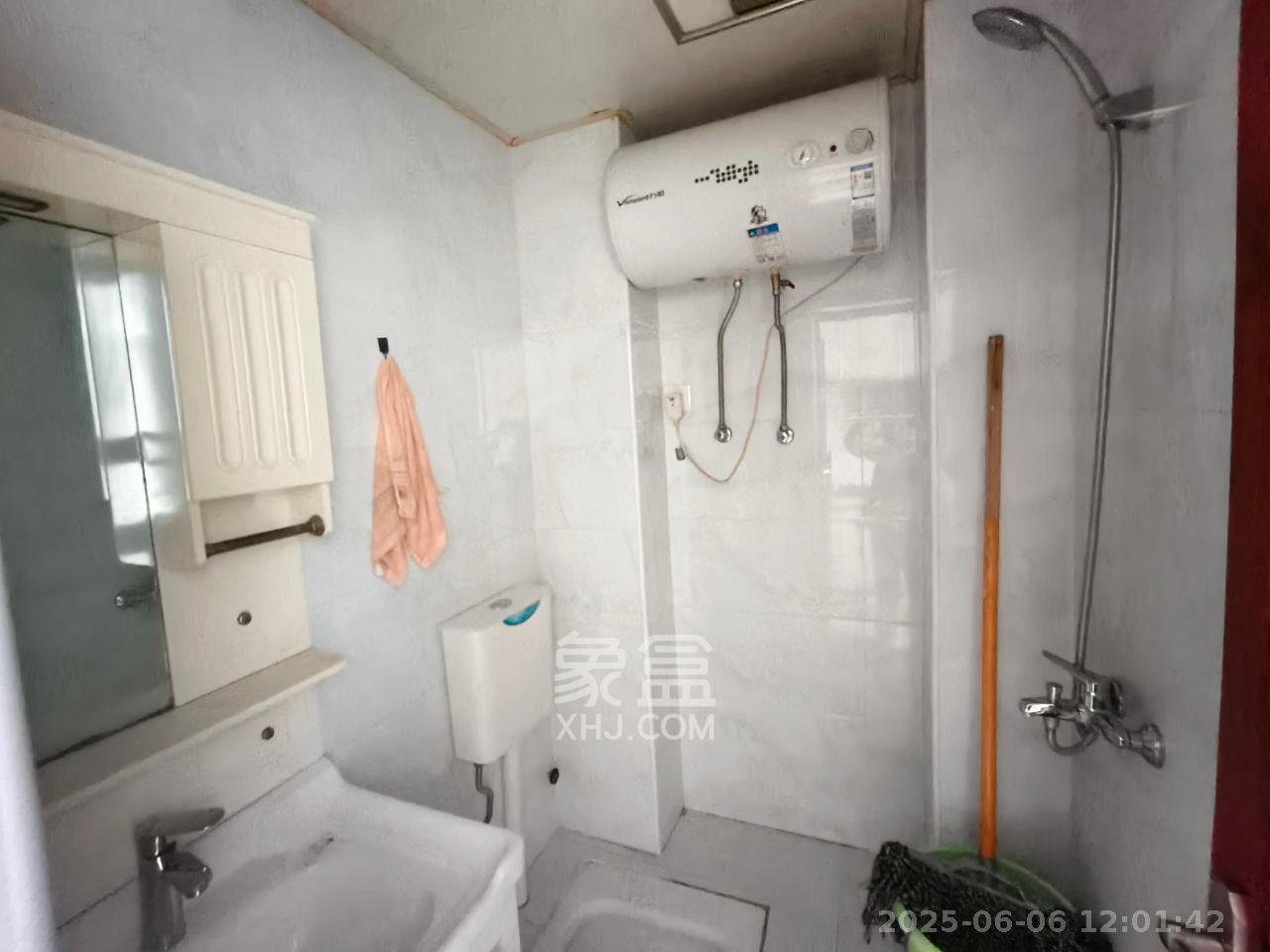 步行街大厦 1室1厅1卫 1100.0元/月 步行街大厦 1室1厅1卫 1100.0元/月室内图