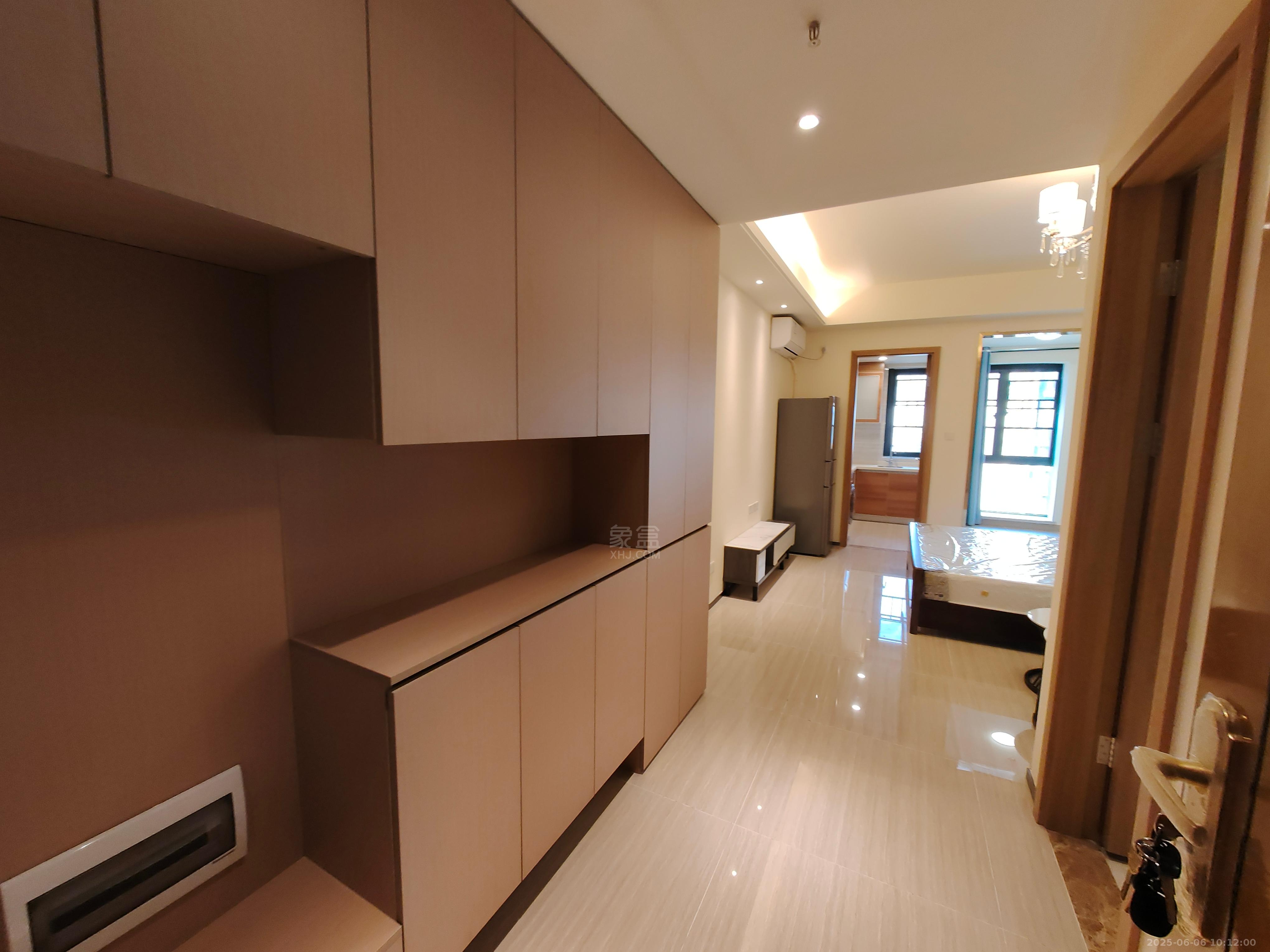 恒大华府 1室1厅1卫 1500.0元/月 恒大华府 1室1厅1卫 1500.0元/月室内图