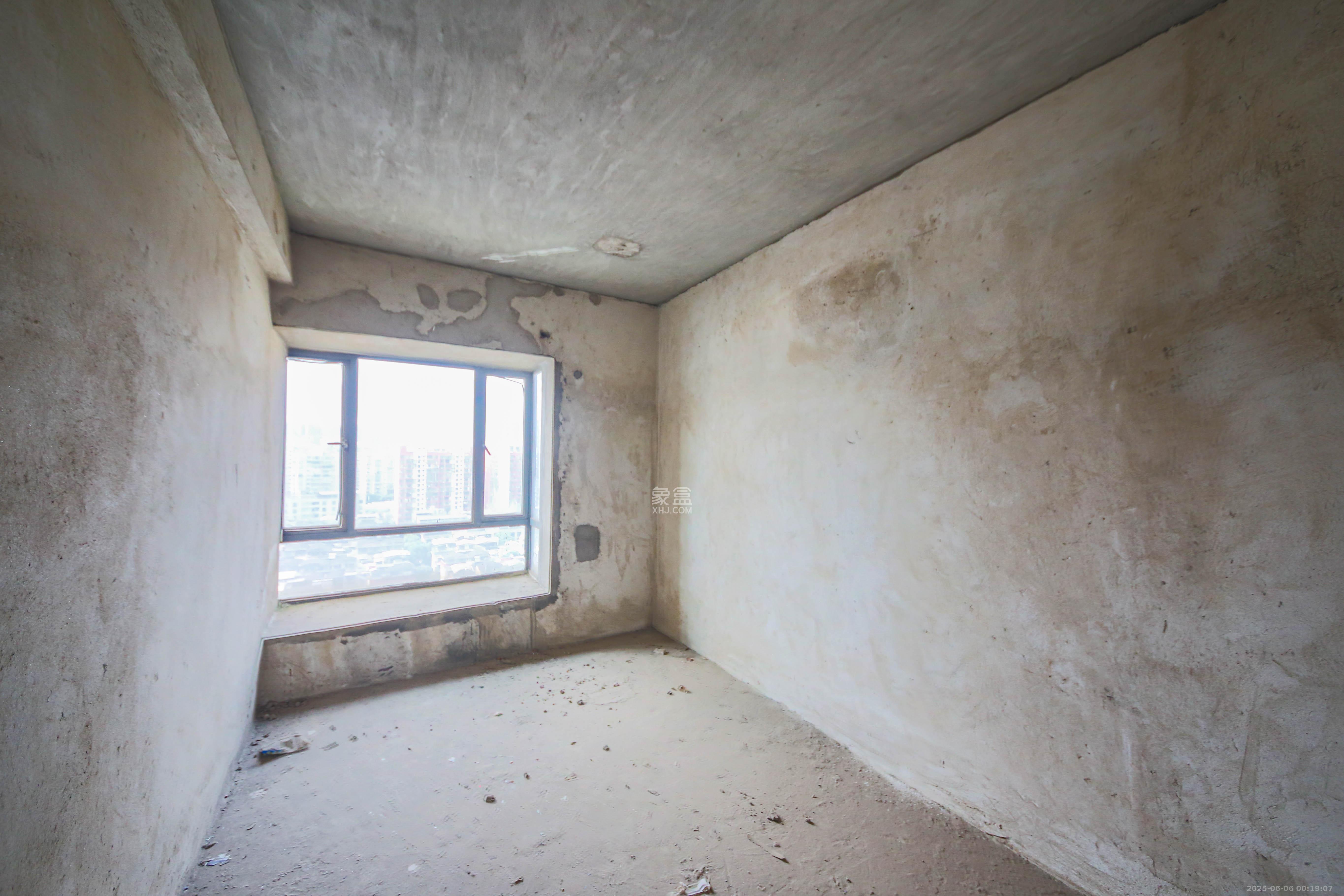 梦网景园 4室2厅2卫 169.8万 梦网景园 4室2厅2卫 169.8万卧室