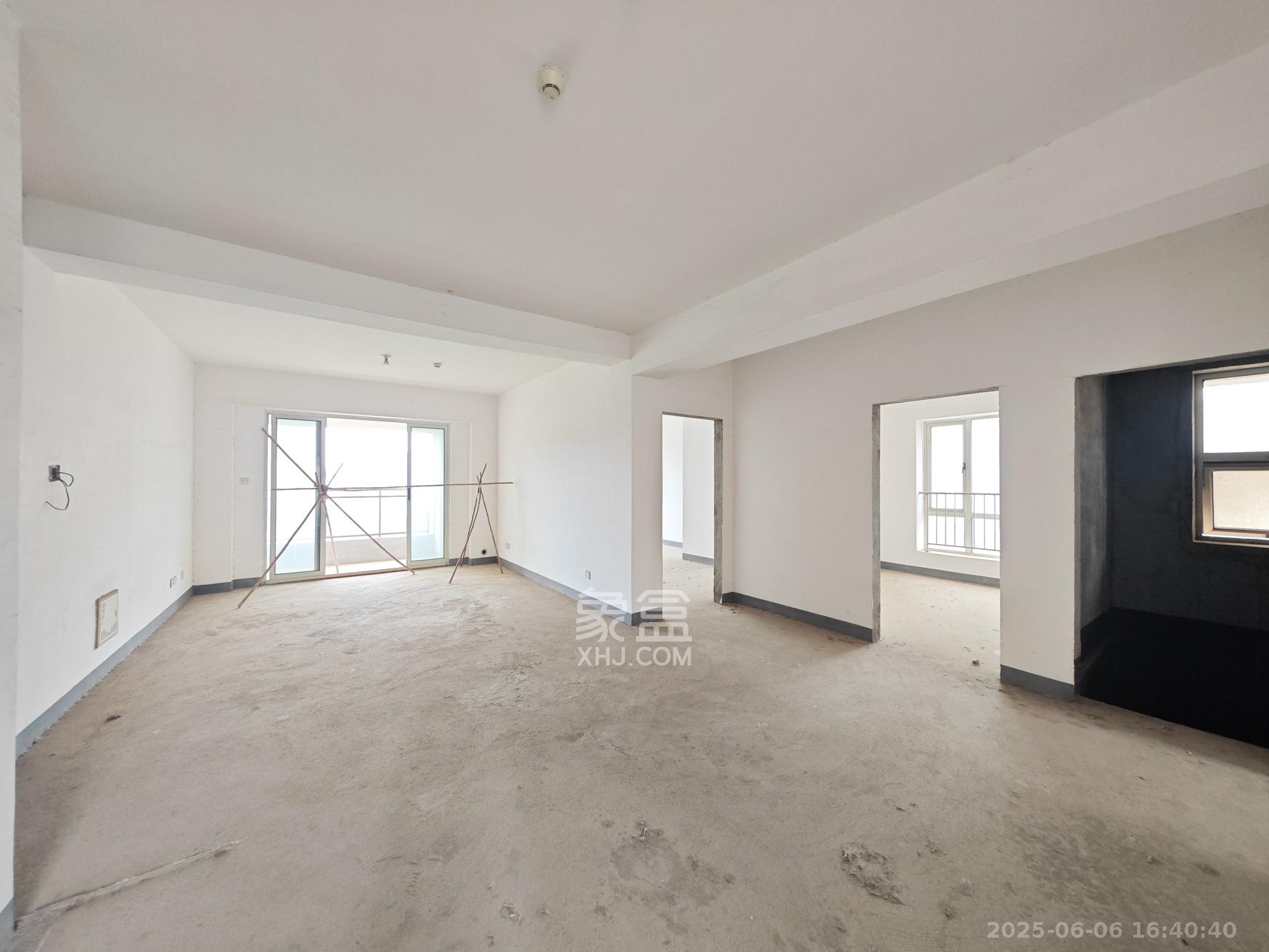 五矿万境水岸二期(五矿万境水岸和苑)  3室2厅2卫    168.0万 五矿万境水岸二期(五矿万境水岸和苑)  3室2厅2卫    168.0万客厅