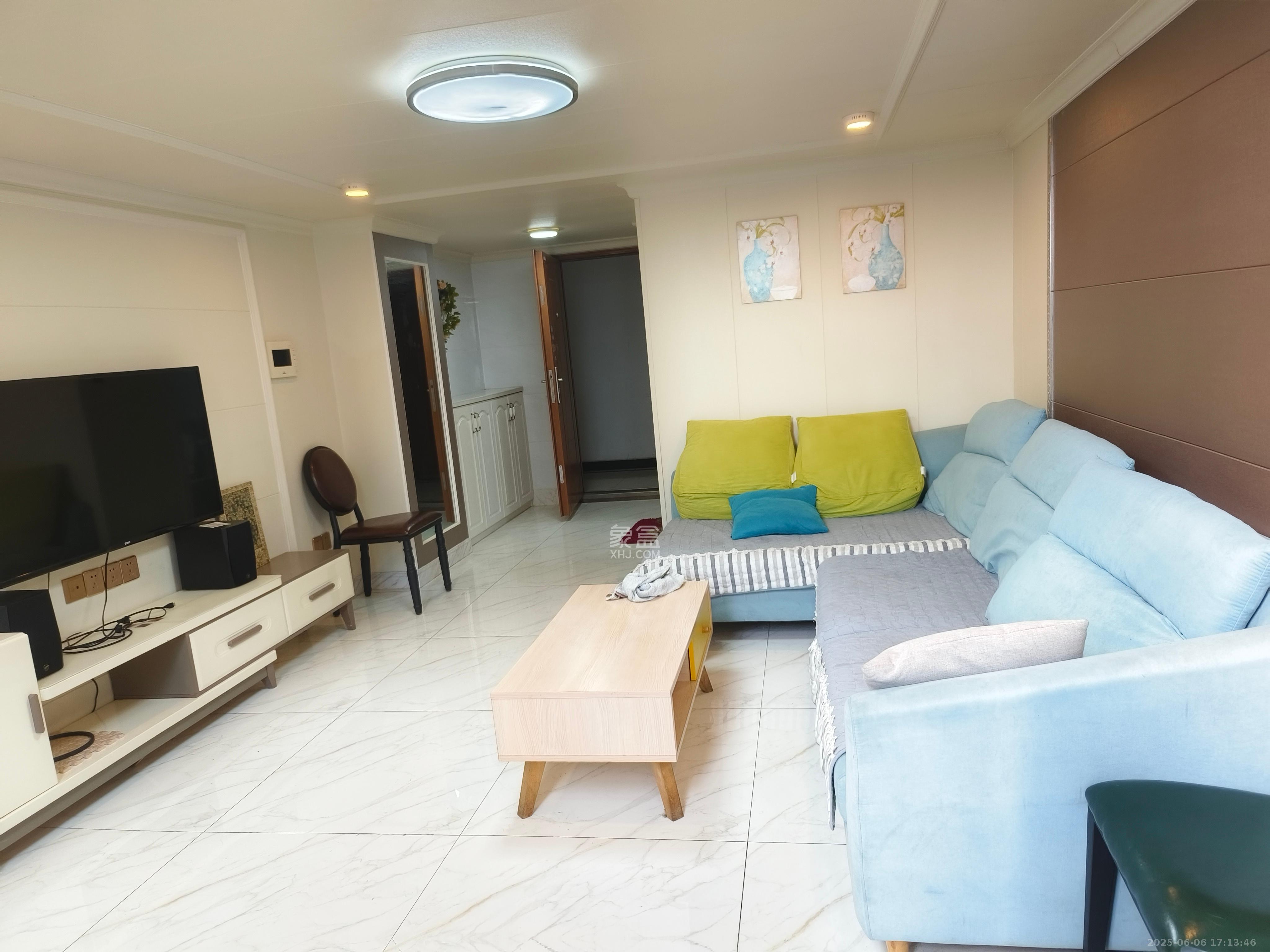 洋湖时代  1室1厅1卫    1600.0元/月 洋湖时代  1室1厅1卫    1600.0元/月