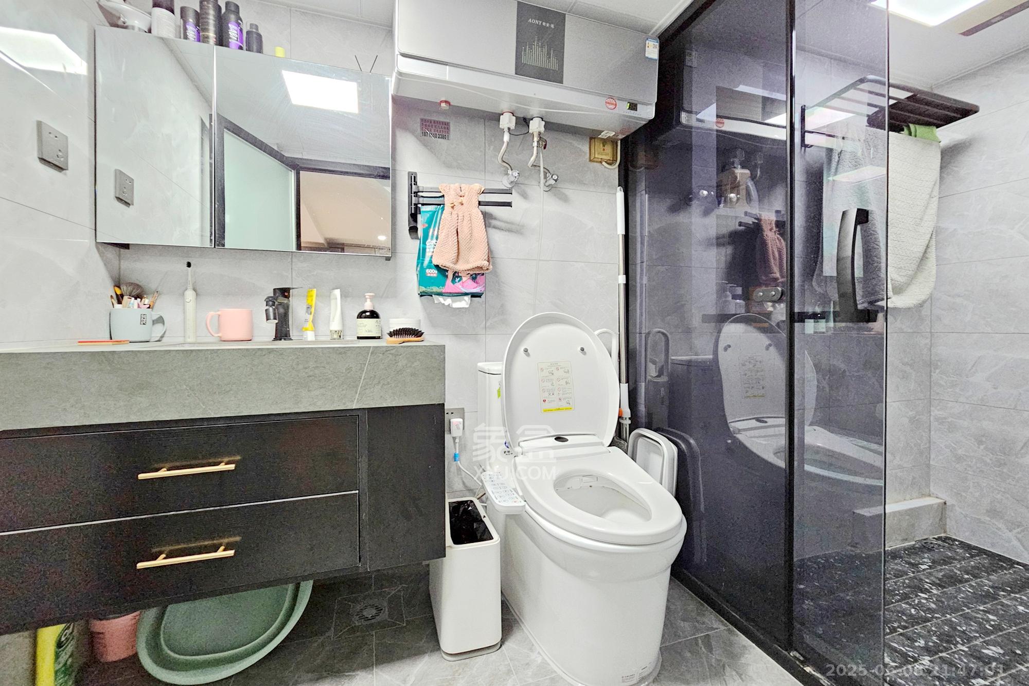 明昇壹城(明昇时代广场)三期 2室1厅1卫 65.0万 明昇壹城(明昇时代广场)三期 2室1厅1卫 65.0万卫生间