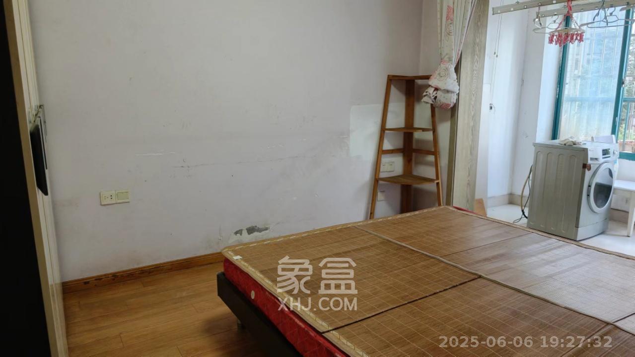 蝴蝶谷  3室2厅1卫   1600.00元/月室内图