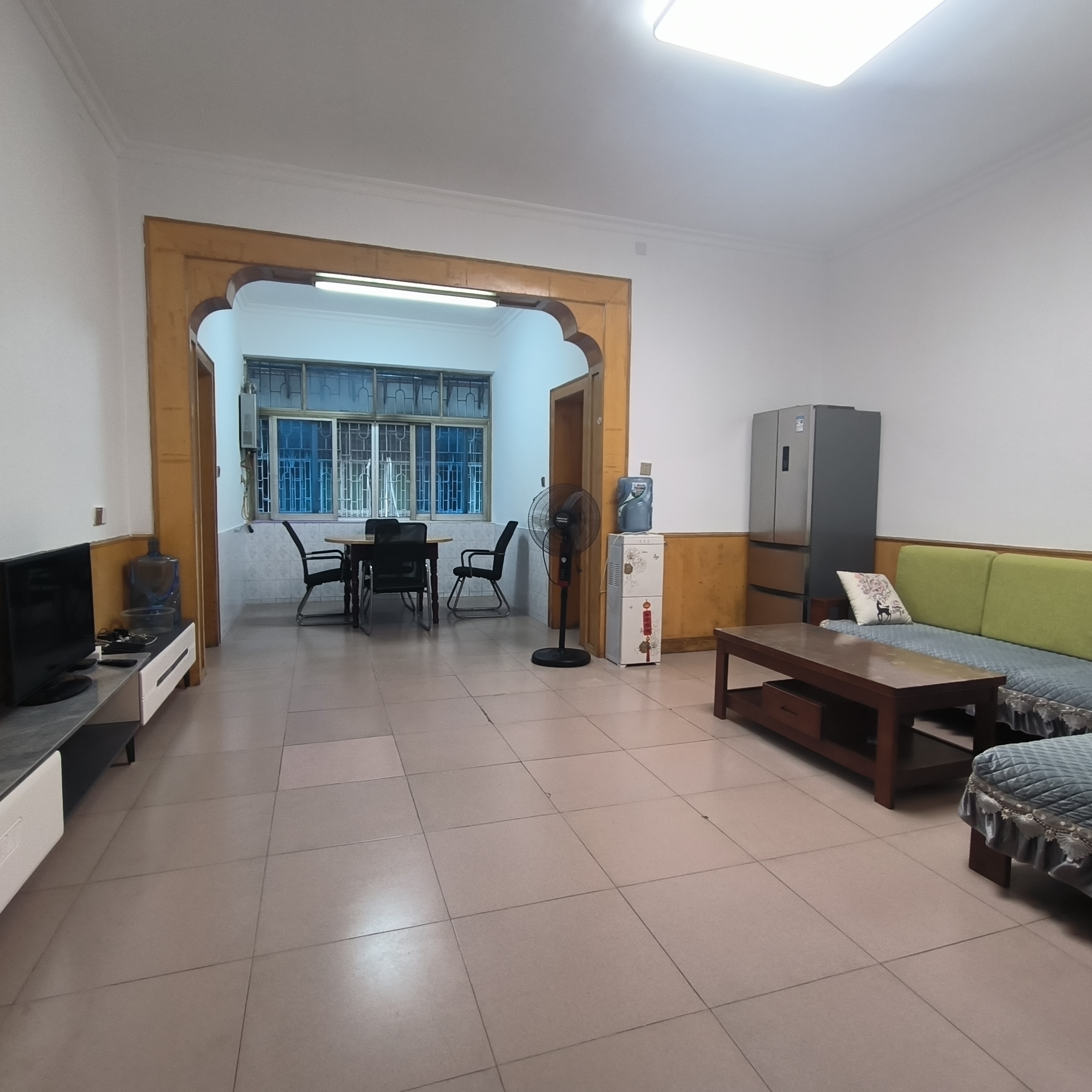 立新二社区 2室2厅1卫 1000.0元/月 立新二社区 2室2厅1卫 1000.0元/月室内图