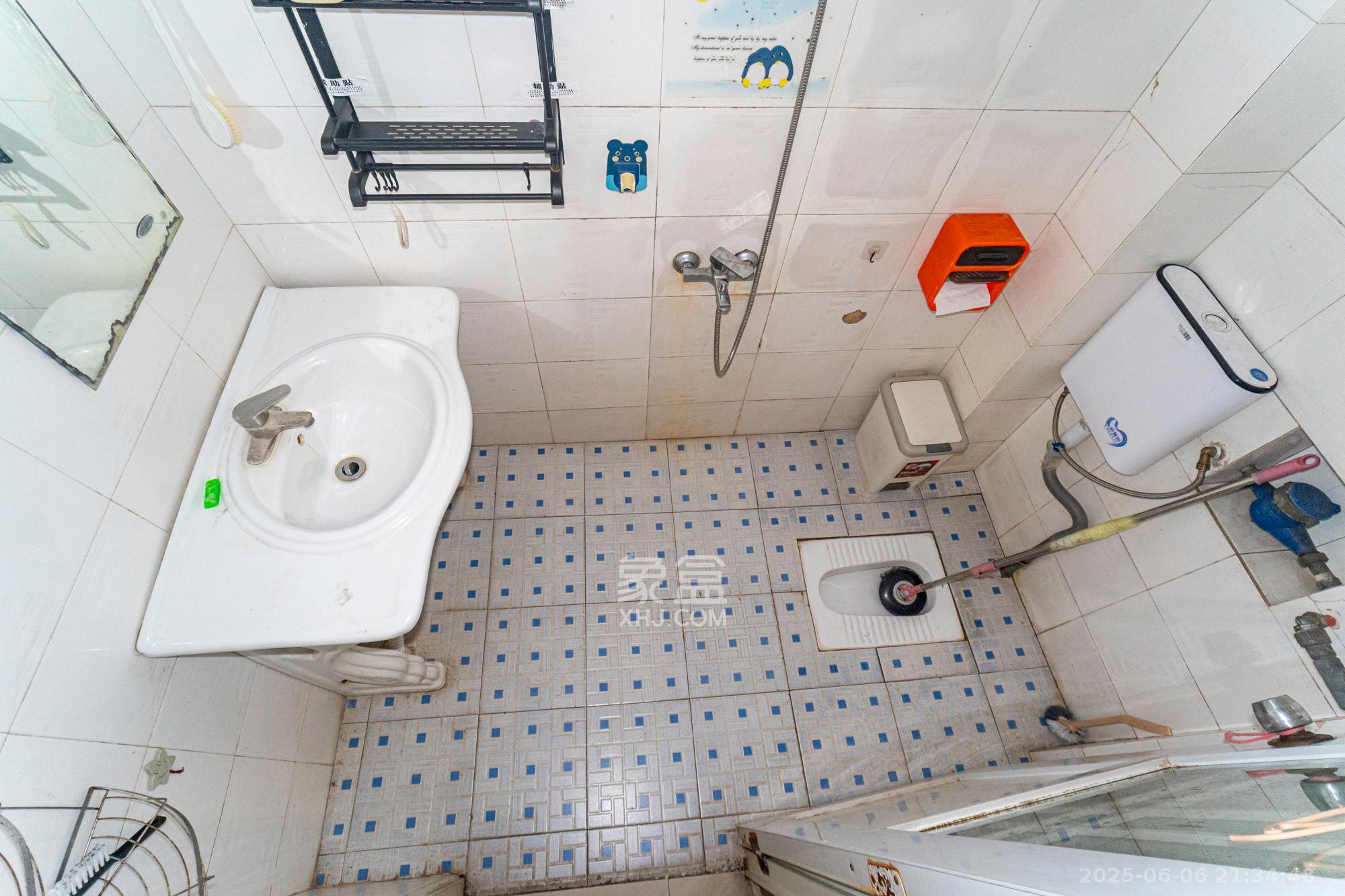 阳光丽景  3室2厅1卫    69.8万 阳光丽景  3室2厅1卫    69.8万卫生间