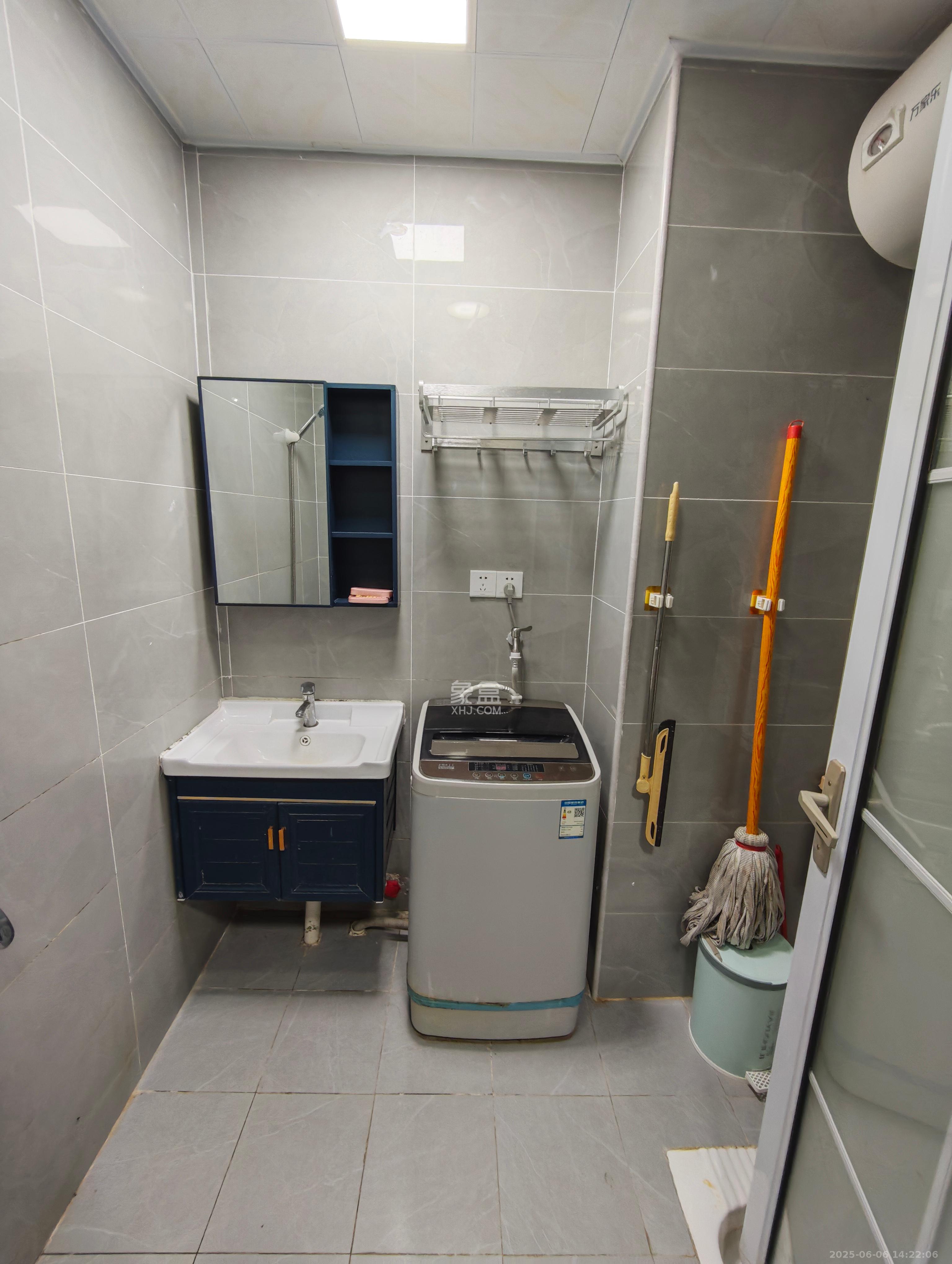 金科天悦(金科美邻汇) 1室1厅1卫 1300.0元/月 金科天悦(金科美邻汇) 1室1厅1卫 1300.0元/月室内图